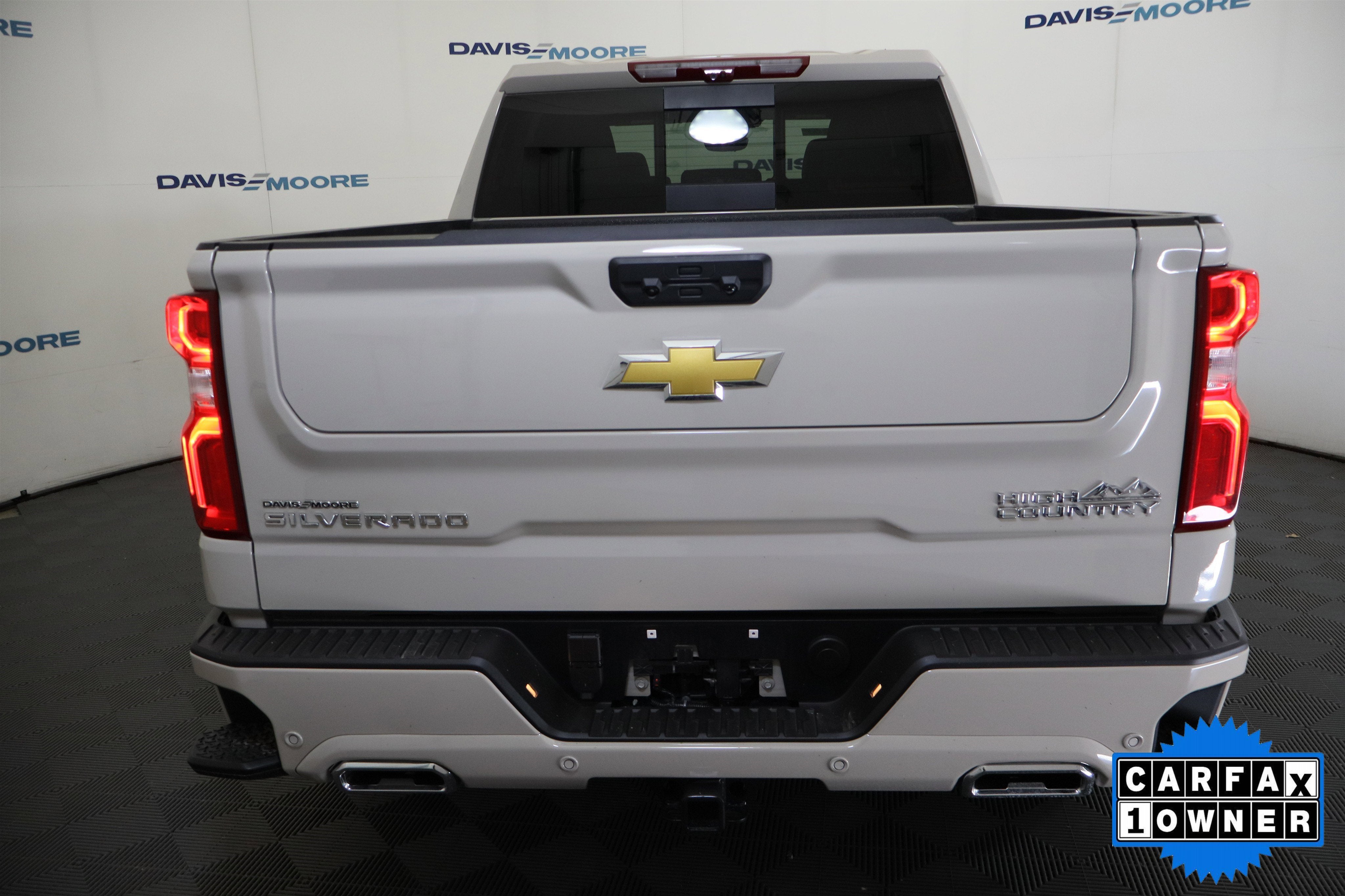 2026 Chevrolet Silverado 1500 High Country Crew Cab 4WD