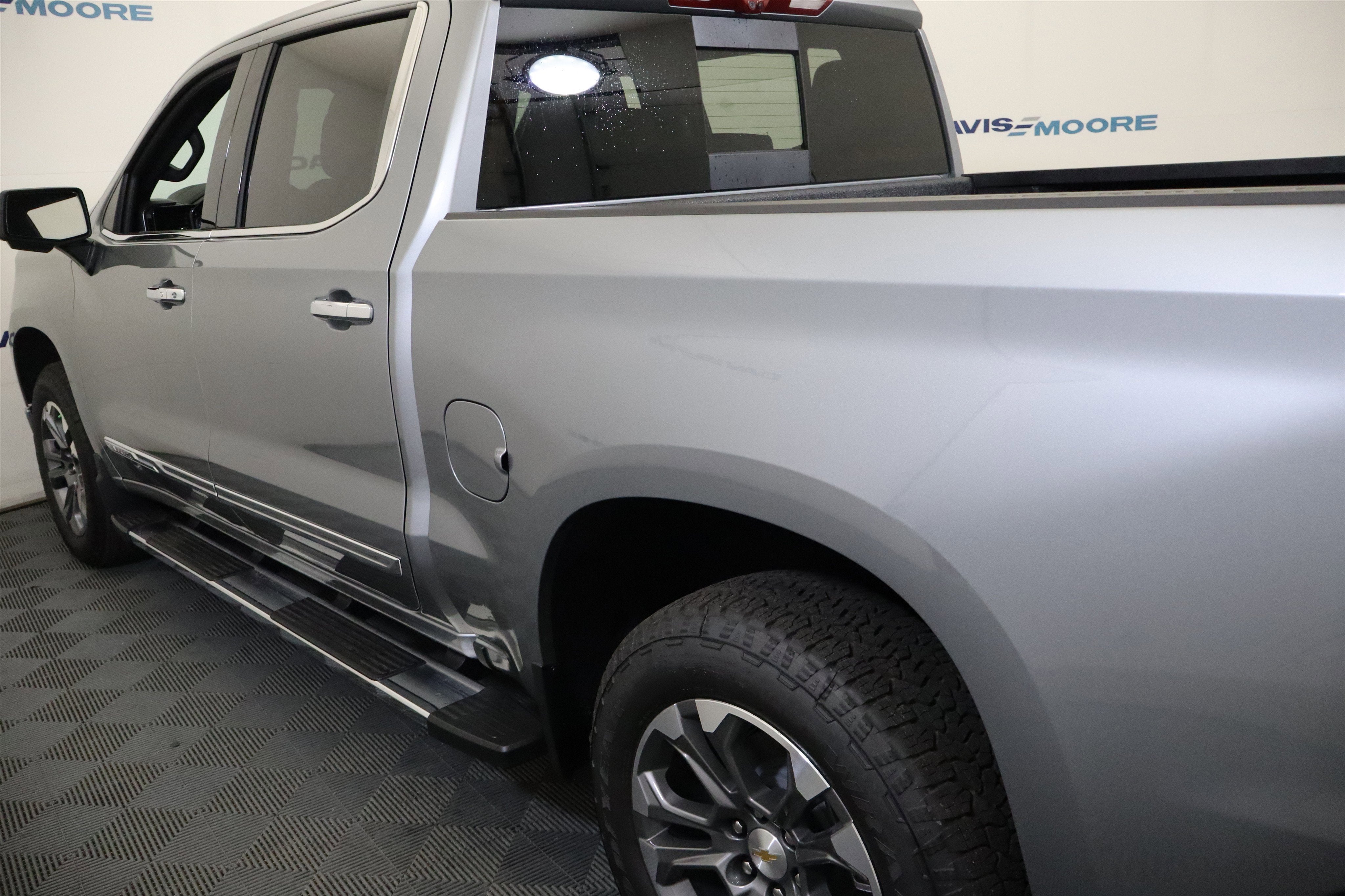 2026 Chevrolet Silverado 1500 High Country Crew Cab 4WD