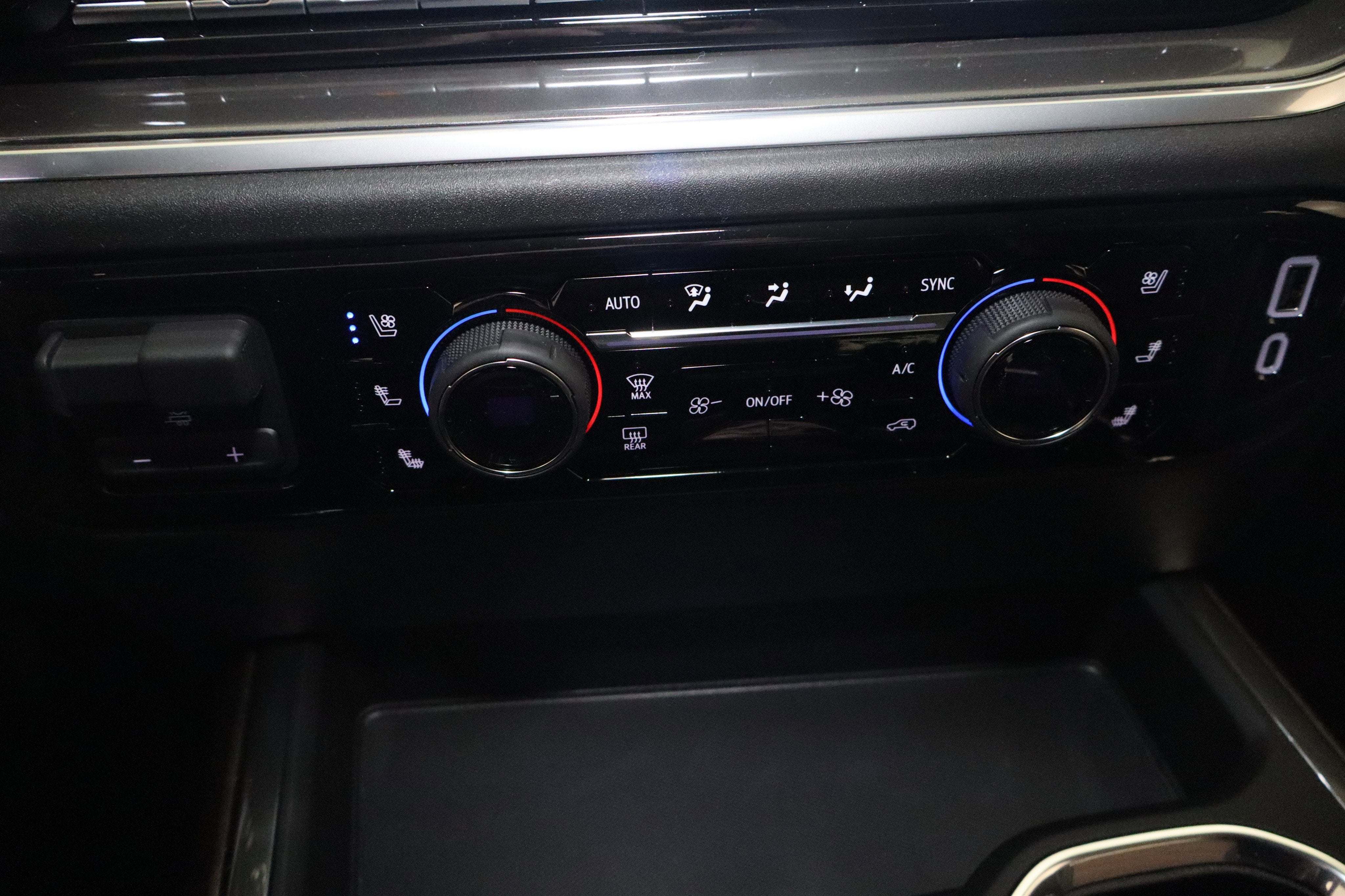 2026 Chevrolet Silverado 1500 High Country Crew Cab 4WD