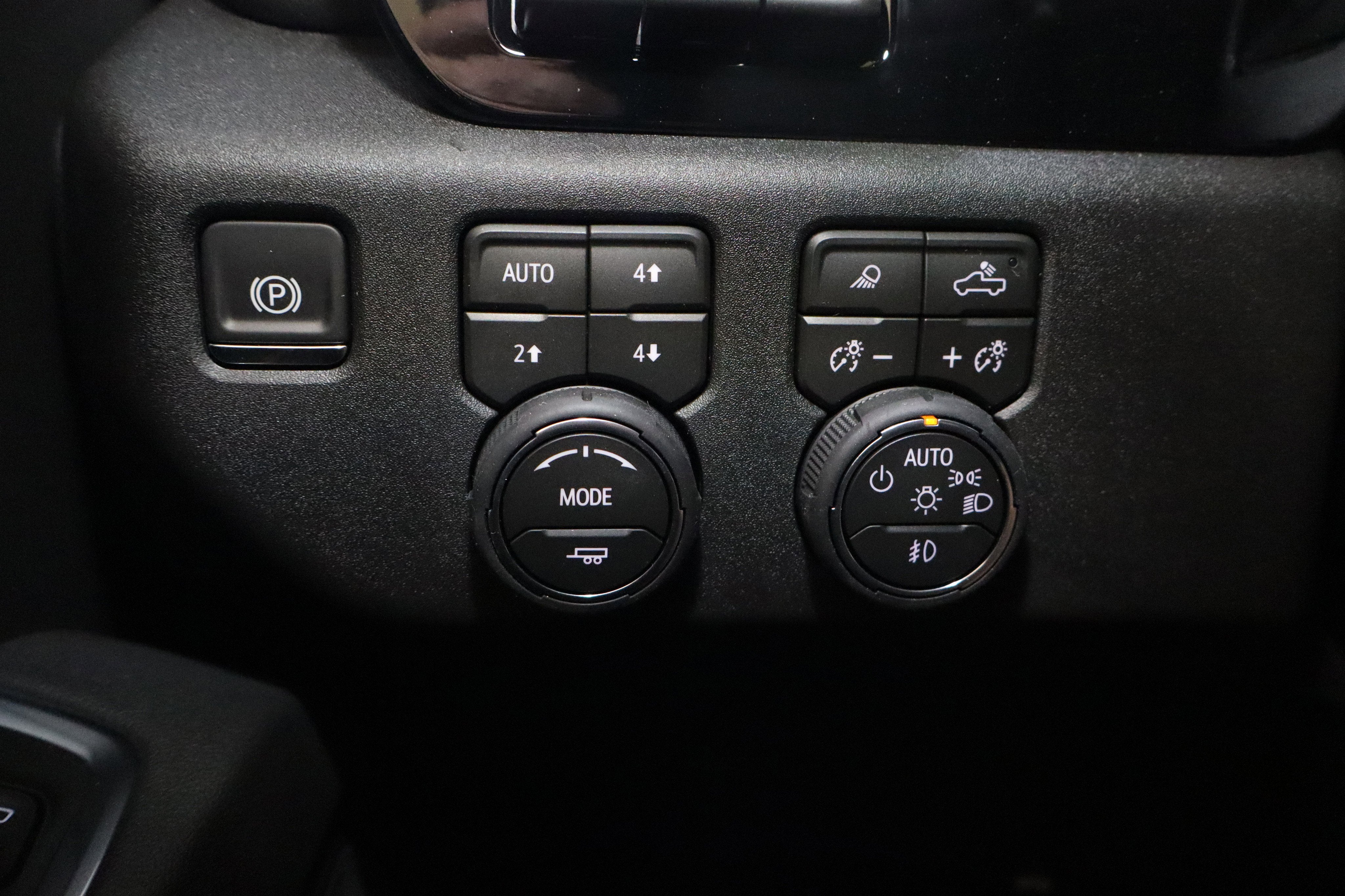 2026 Chevrolet Silverado 1500 High Country Crew Cab 4WD
