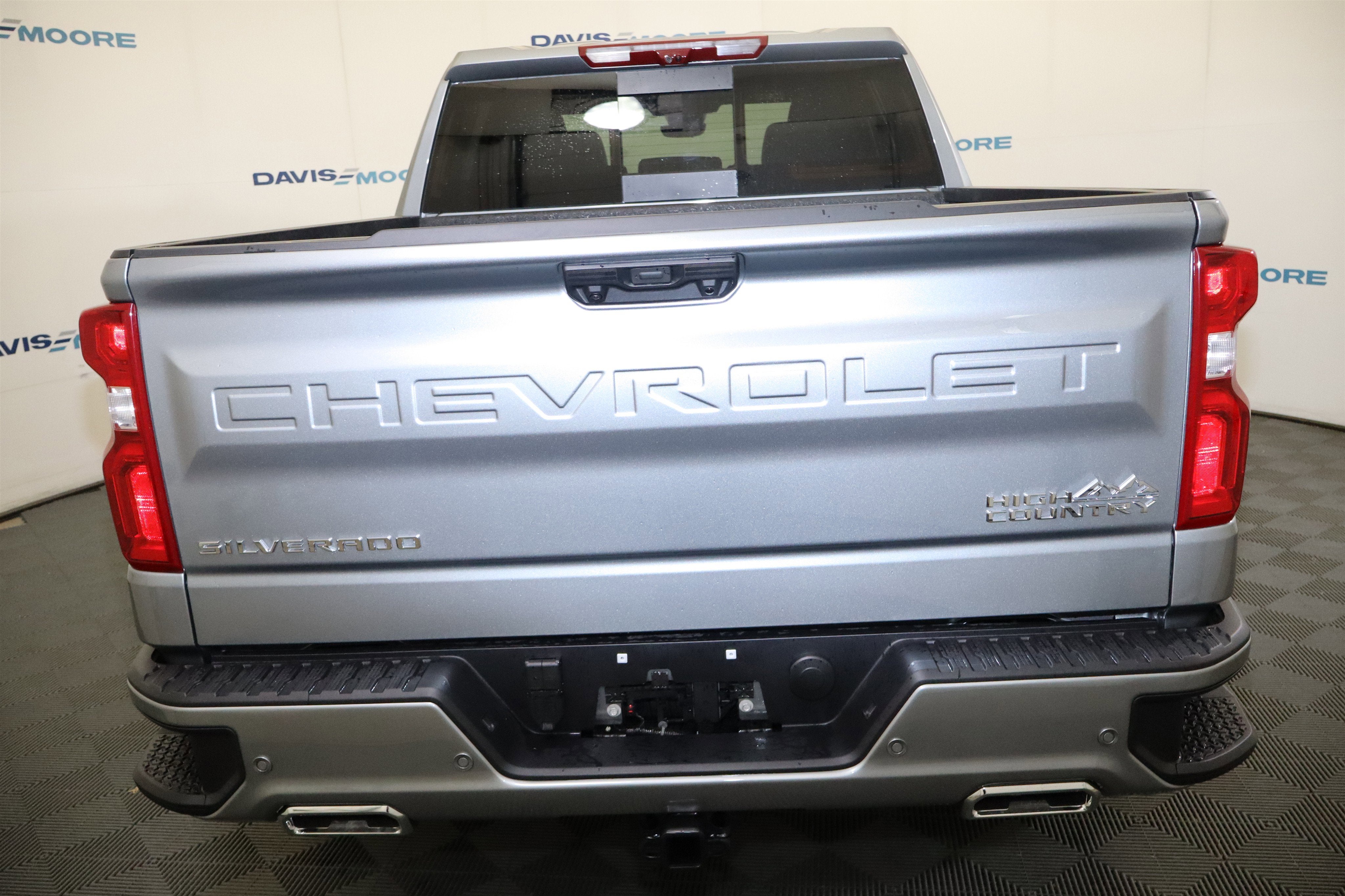 2026 Chevrolet Silverado 1500 High Country Crew Cab 4WD
