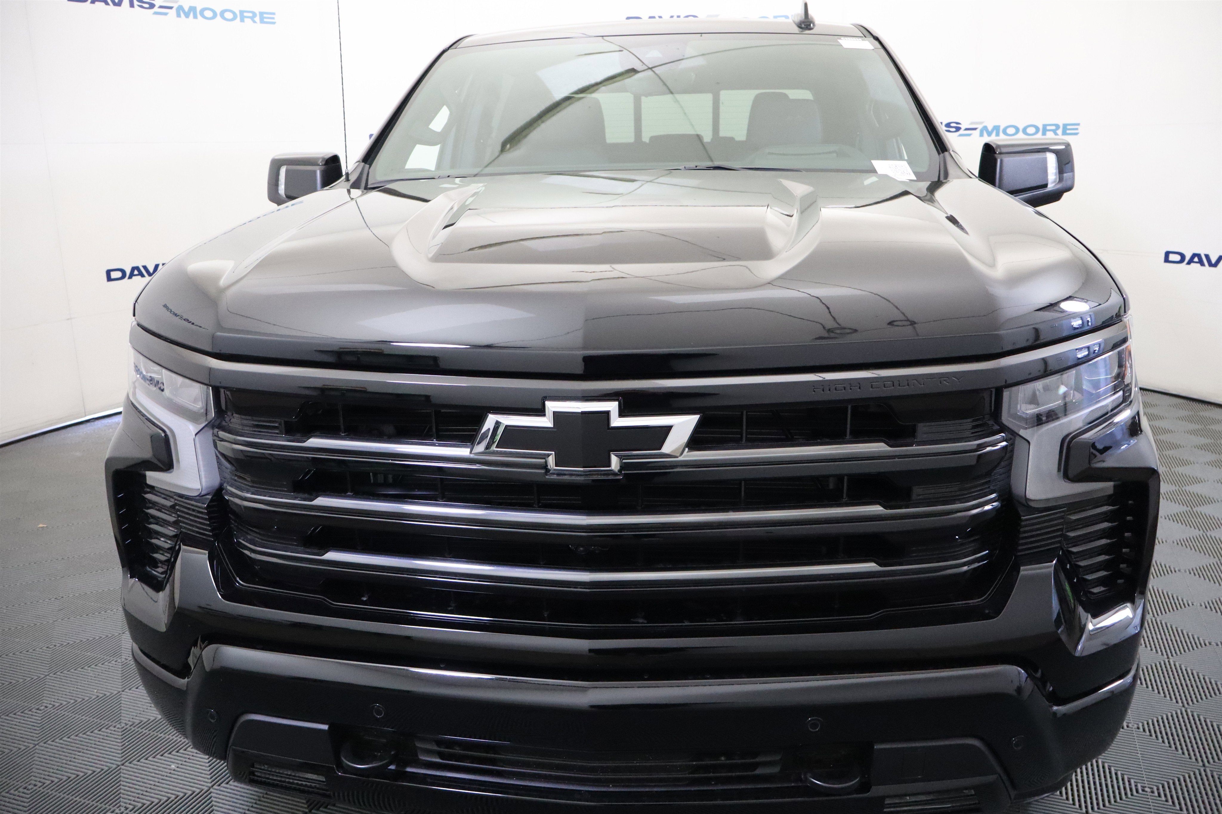 2026 Chevrolet Silverado 1500 High Country Crew Cab 4WD