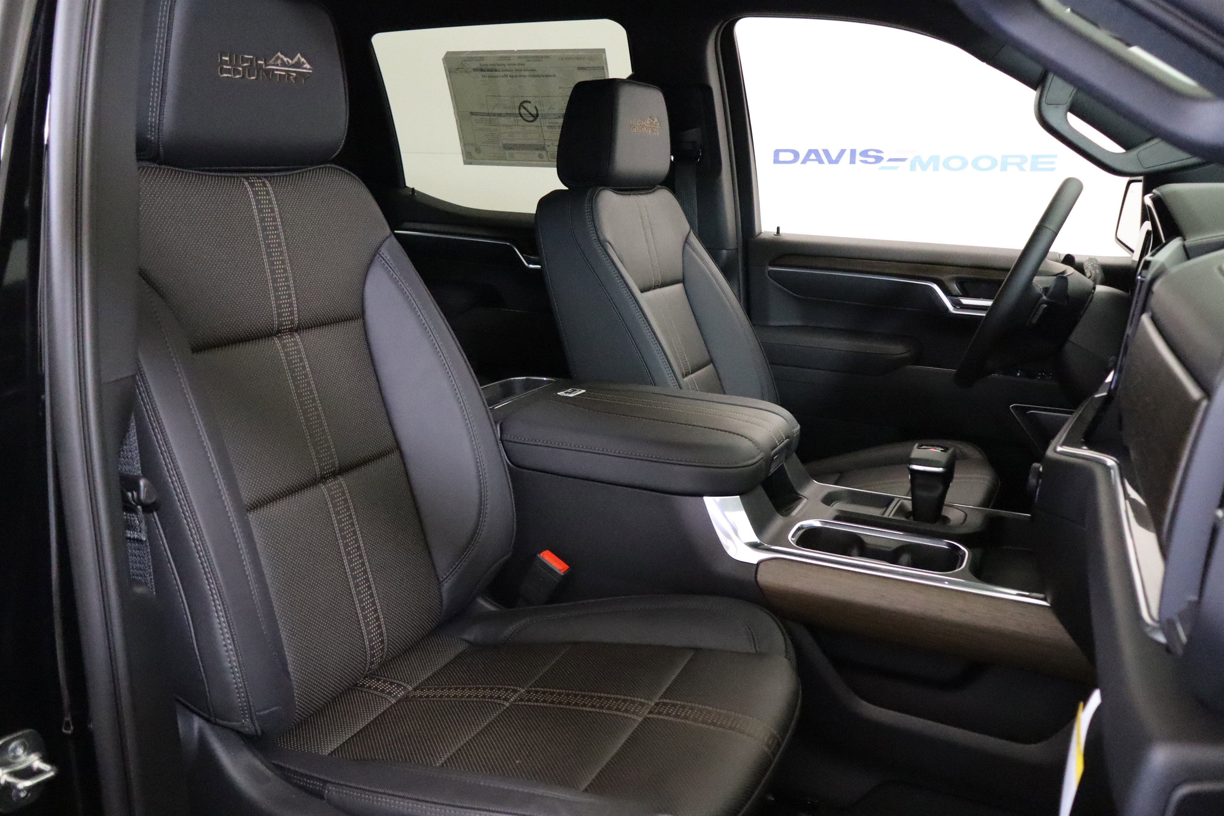 2026 Chevrolet Silverado 1500 High Country Crew Cab 4WD