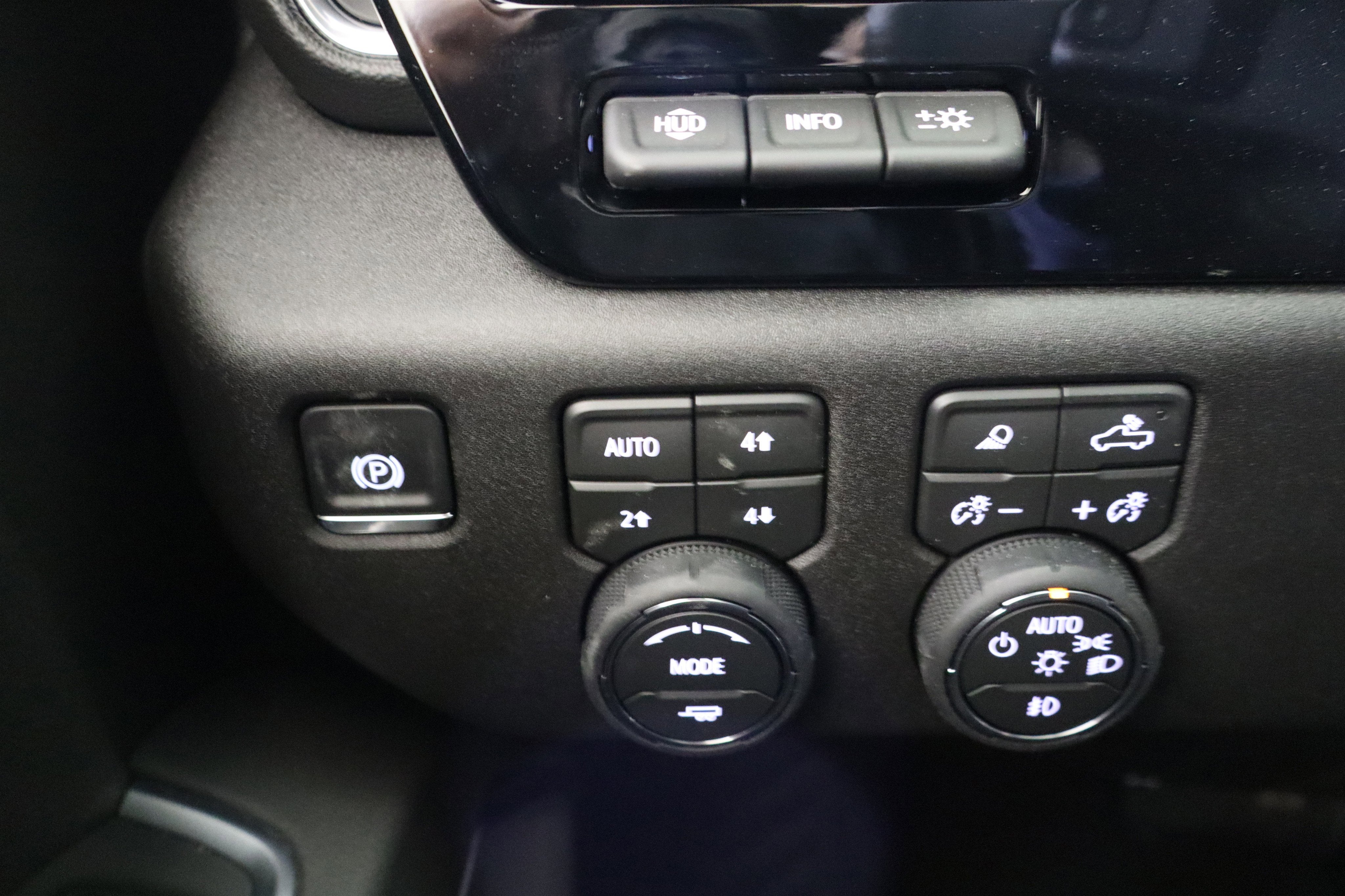 2026 Chevrolet Silverado 1500 High Country Crew Cab 4WD