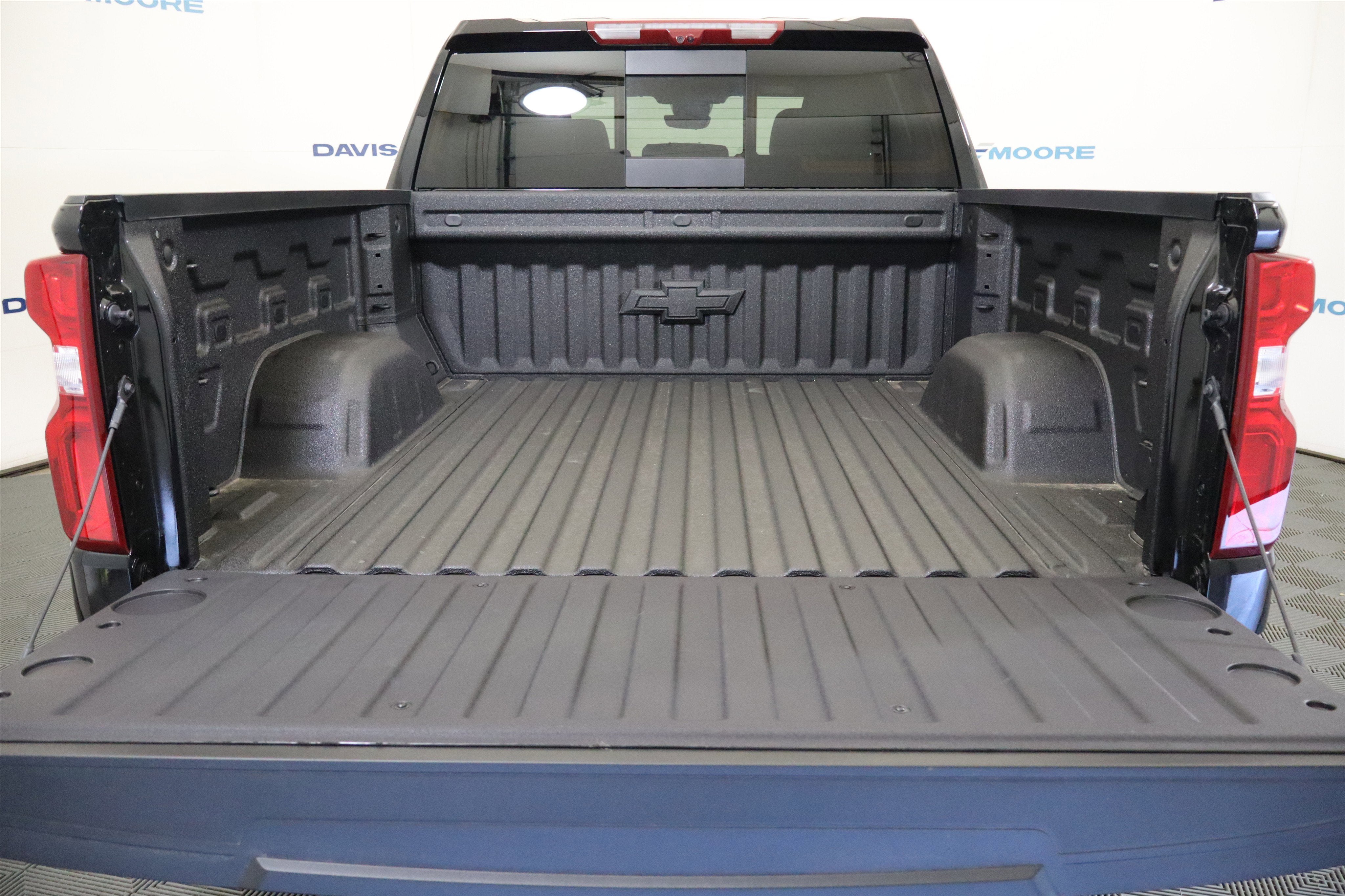 2026 Chevrolet Silverado 1500 High Country Crew Cab 4WD