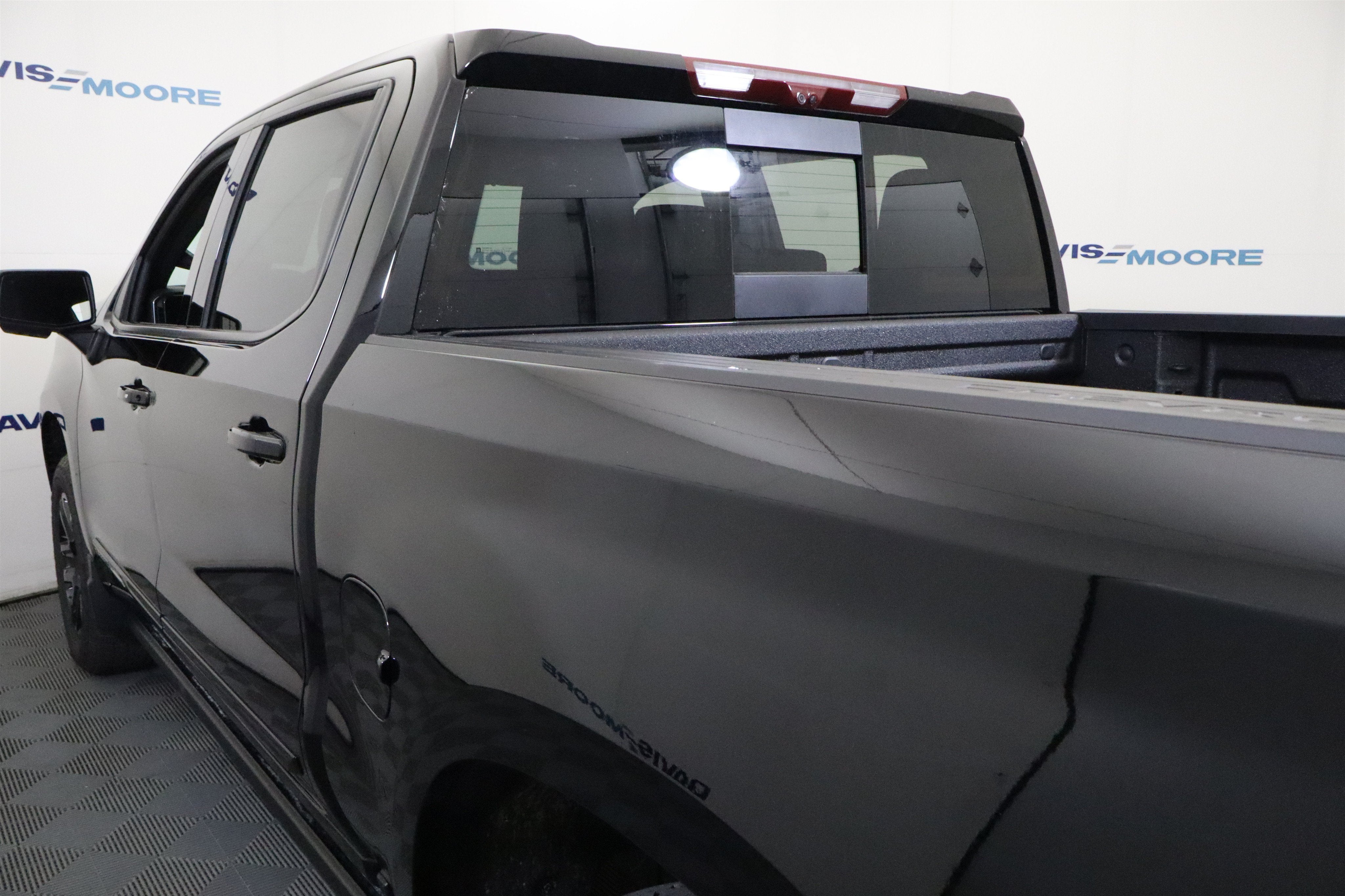 2026 Chevrolet Silverado 1500 High Country Crew Cab 4WD
