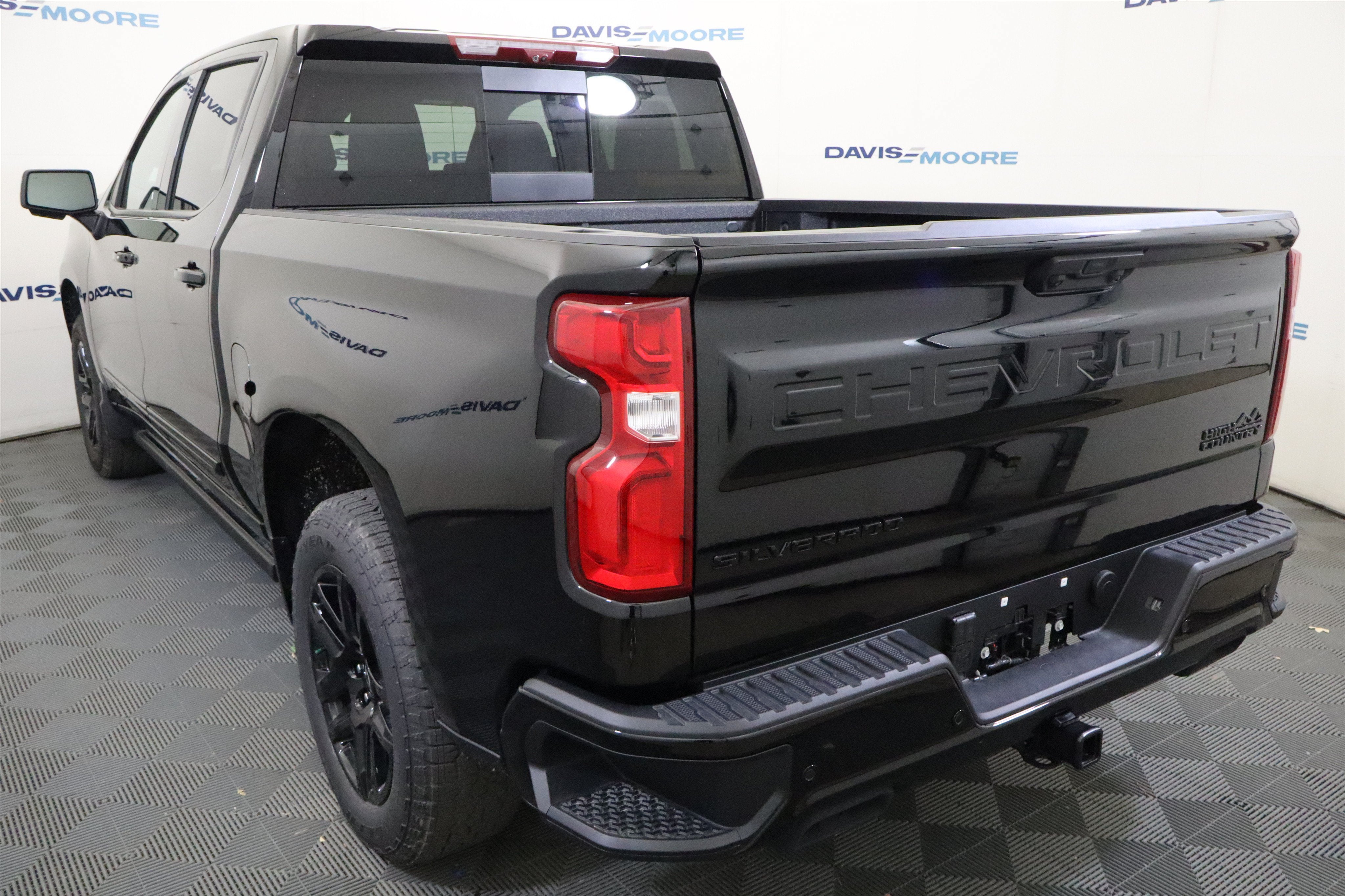 2026 Chevrolet Silverado 1500 High Country Crew Cab 4WD