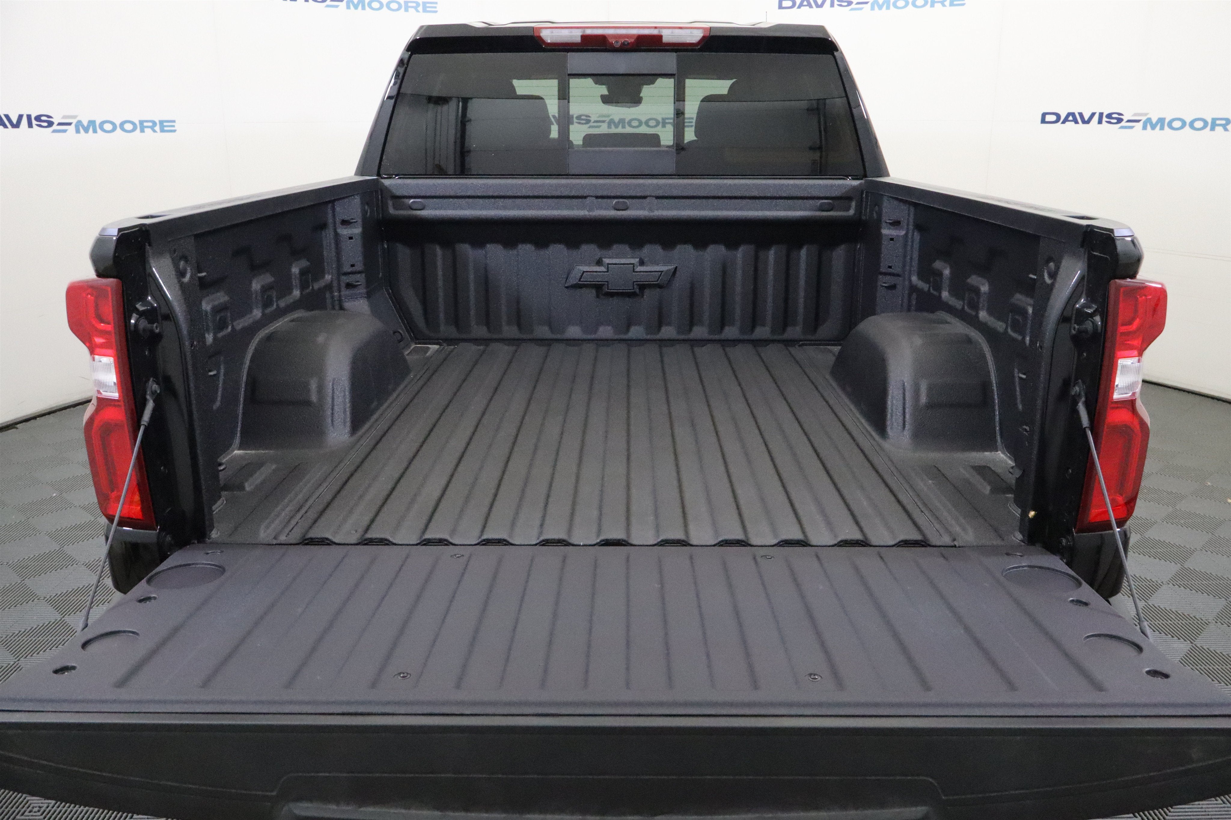2026 Chevrolet Silverado 1500 High Country Crew Cab 4WD