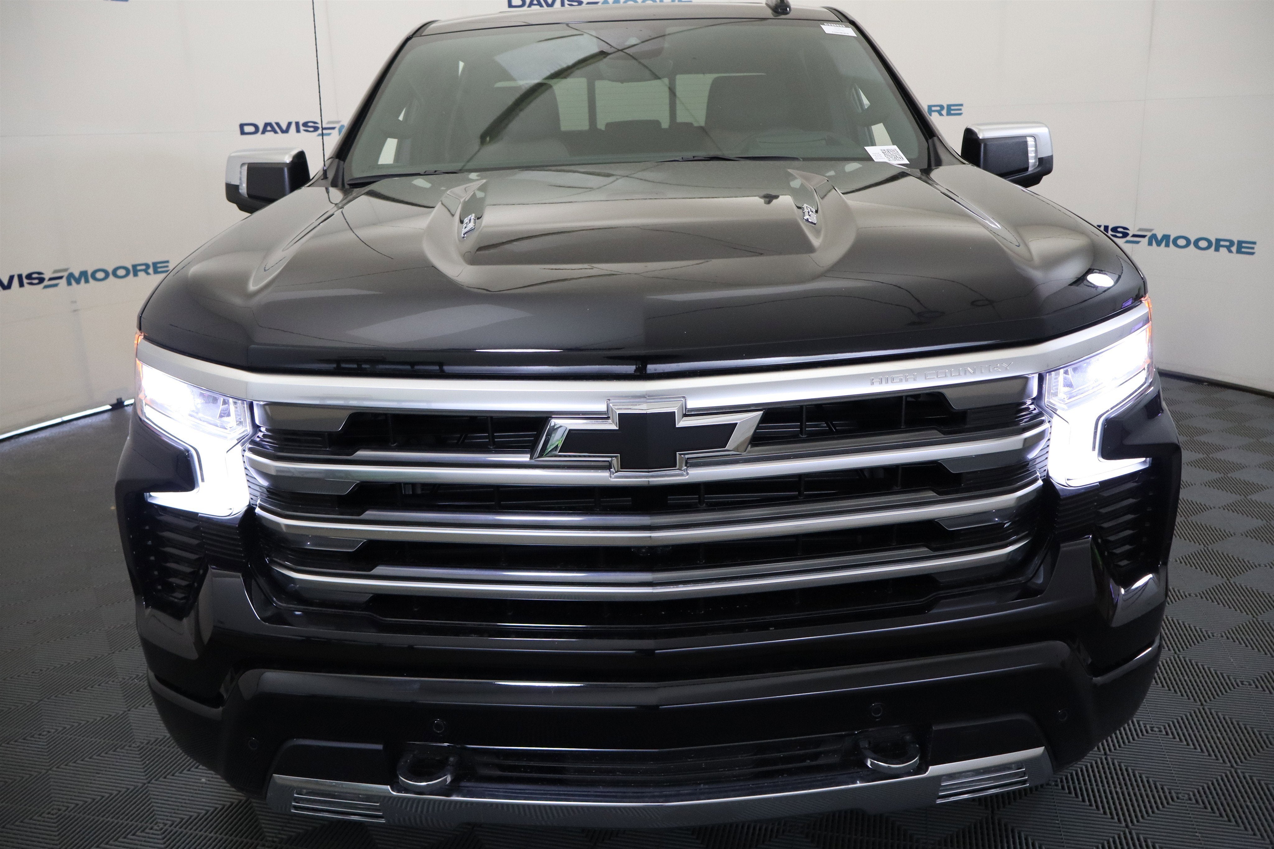 2026 Chevrolet Silverado 1500 High Country Crew Cab 4WD