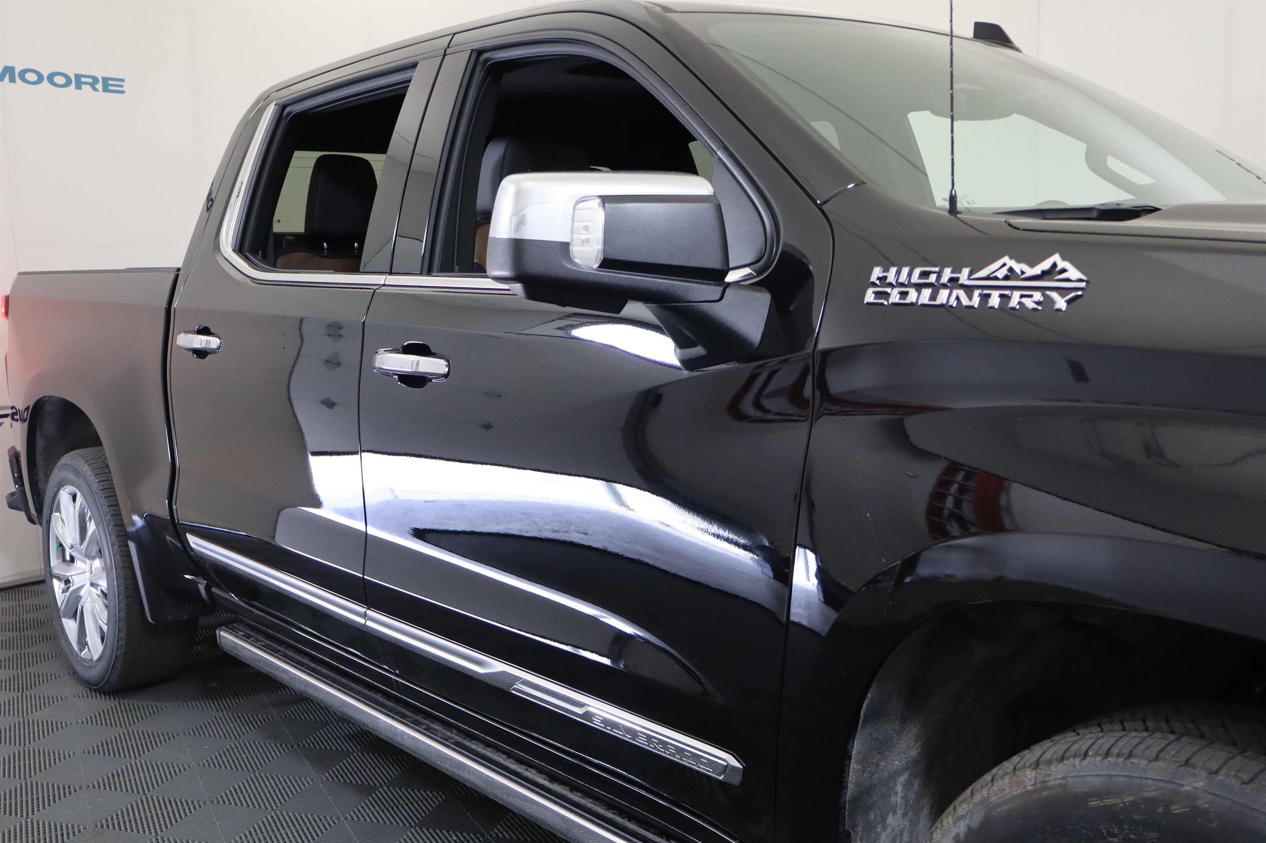 2026 Chevrolet Silverado 1500 High Country Crew Cab 4WD