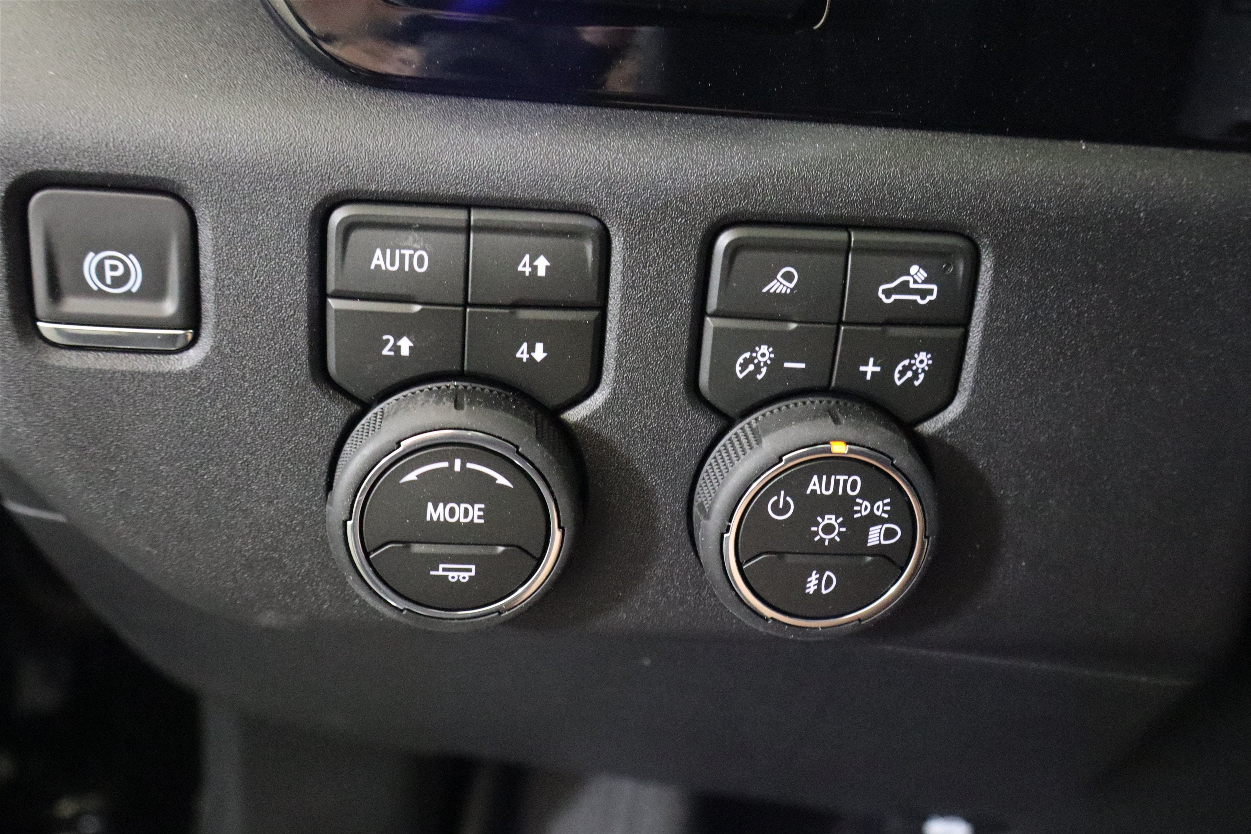 2026 Chevrolet Silverado 1500 High Country Crew Cab 4WD