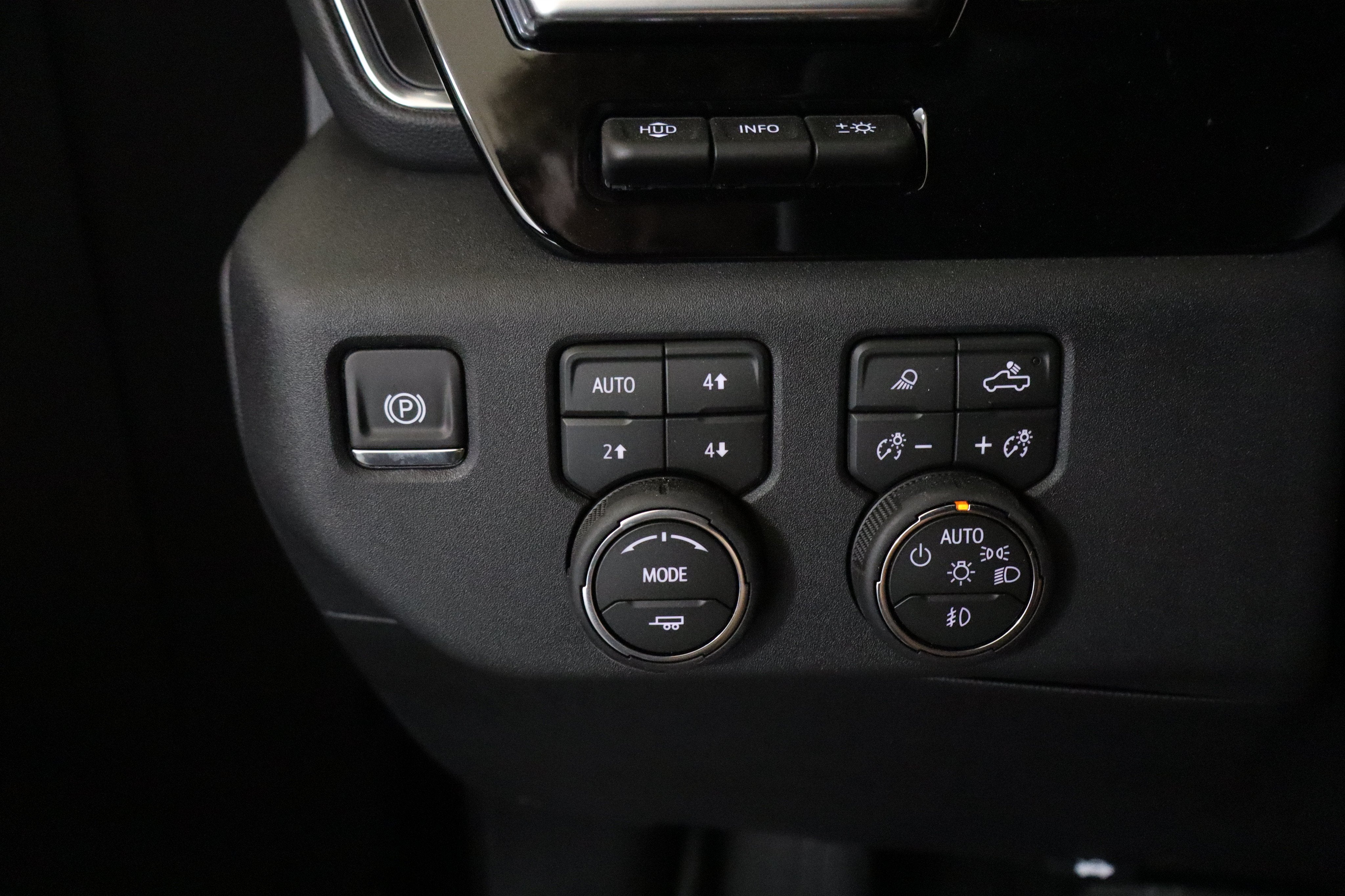 2026 Chevrolet Silverado 1500 High Country Crew Cab 4WD