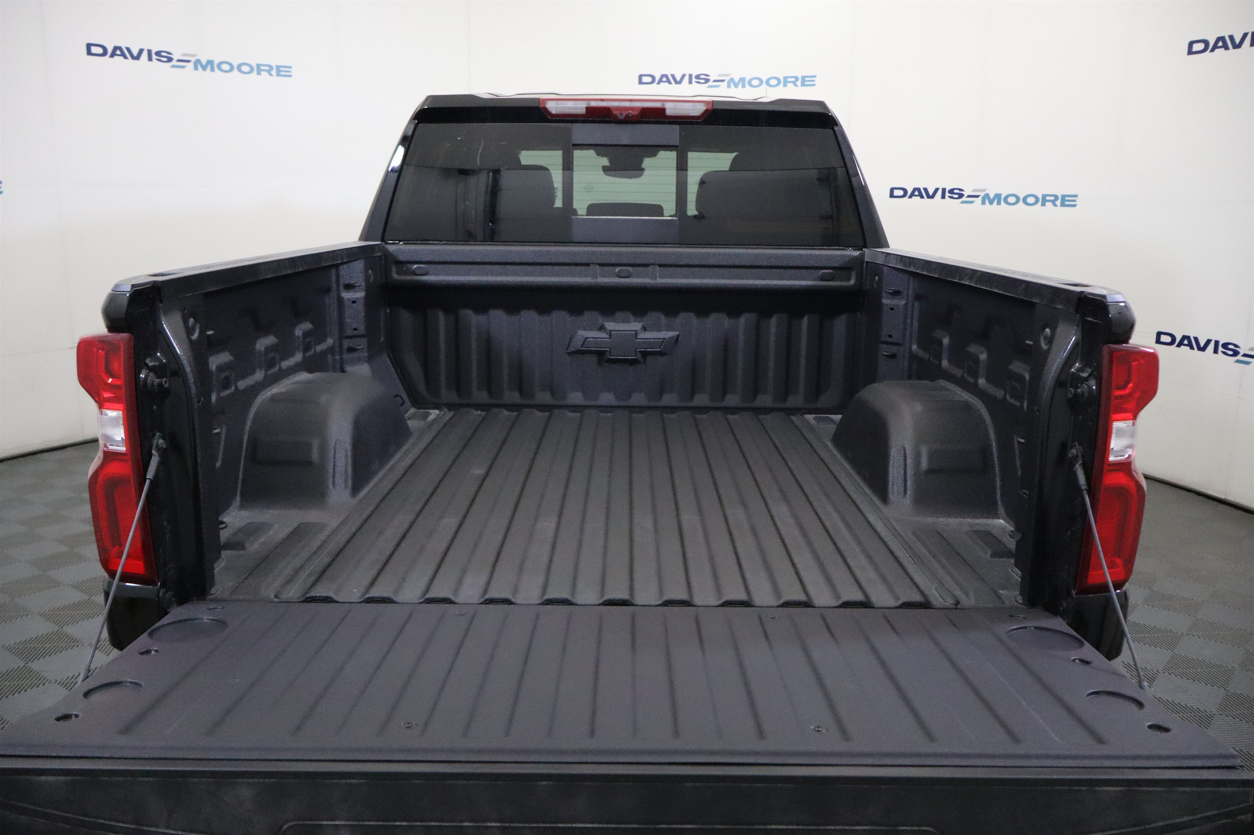 2026 Chevrolet Silverado 1500 High Country Crew Cab 4WD