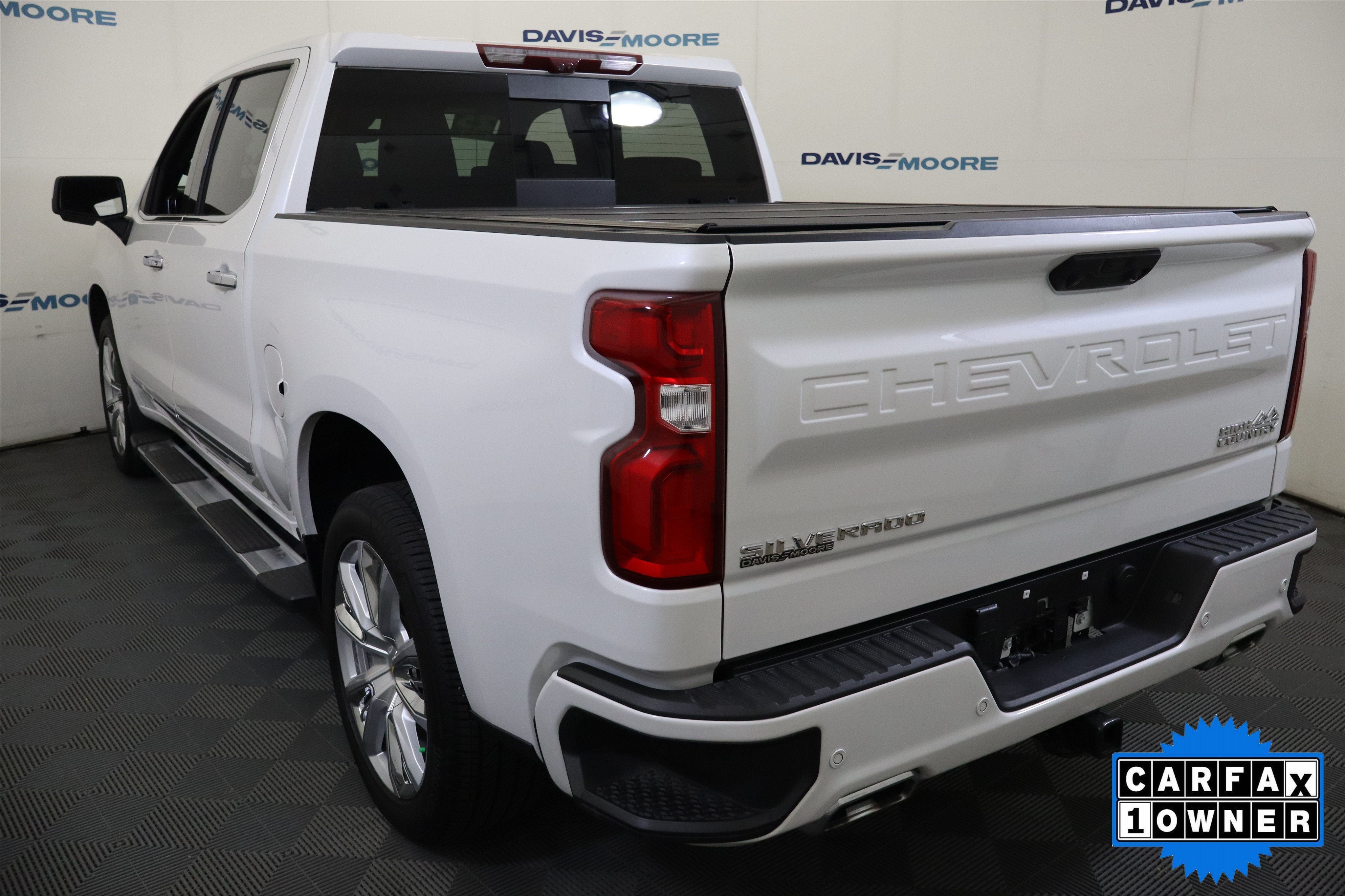 2025 Chevrolet Silverado 1500 High Country Crew Cab 4WD