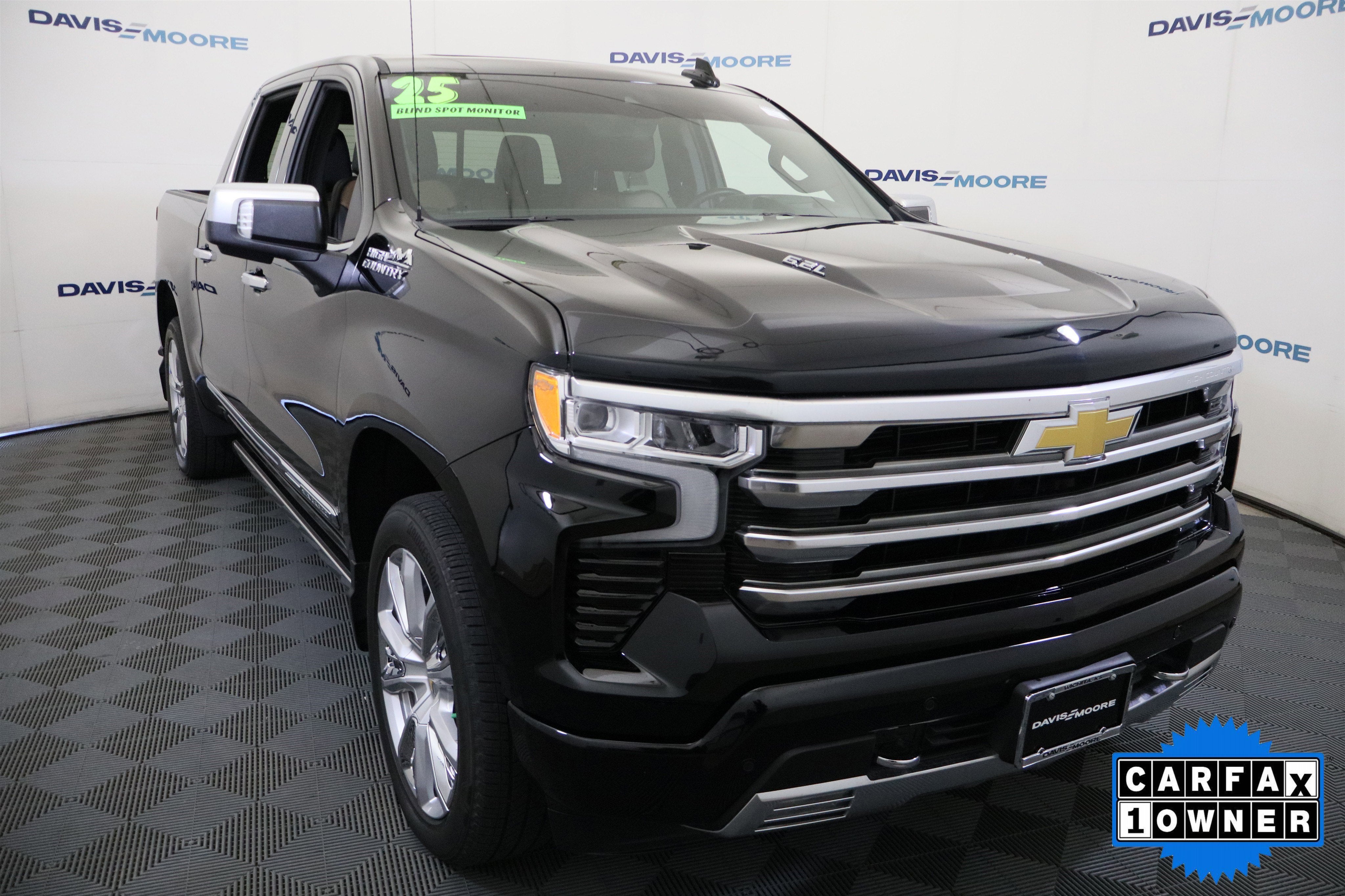 2025 Chevrolet Silverado 1500 High Country Crew Cab 4WD