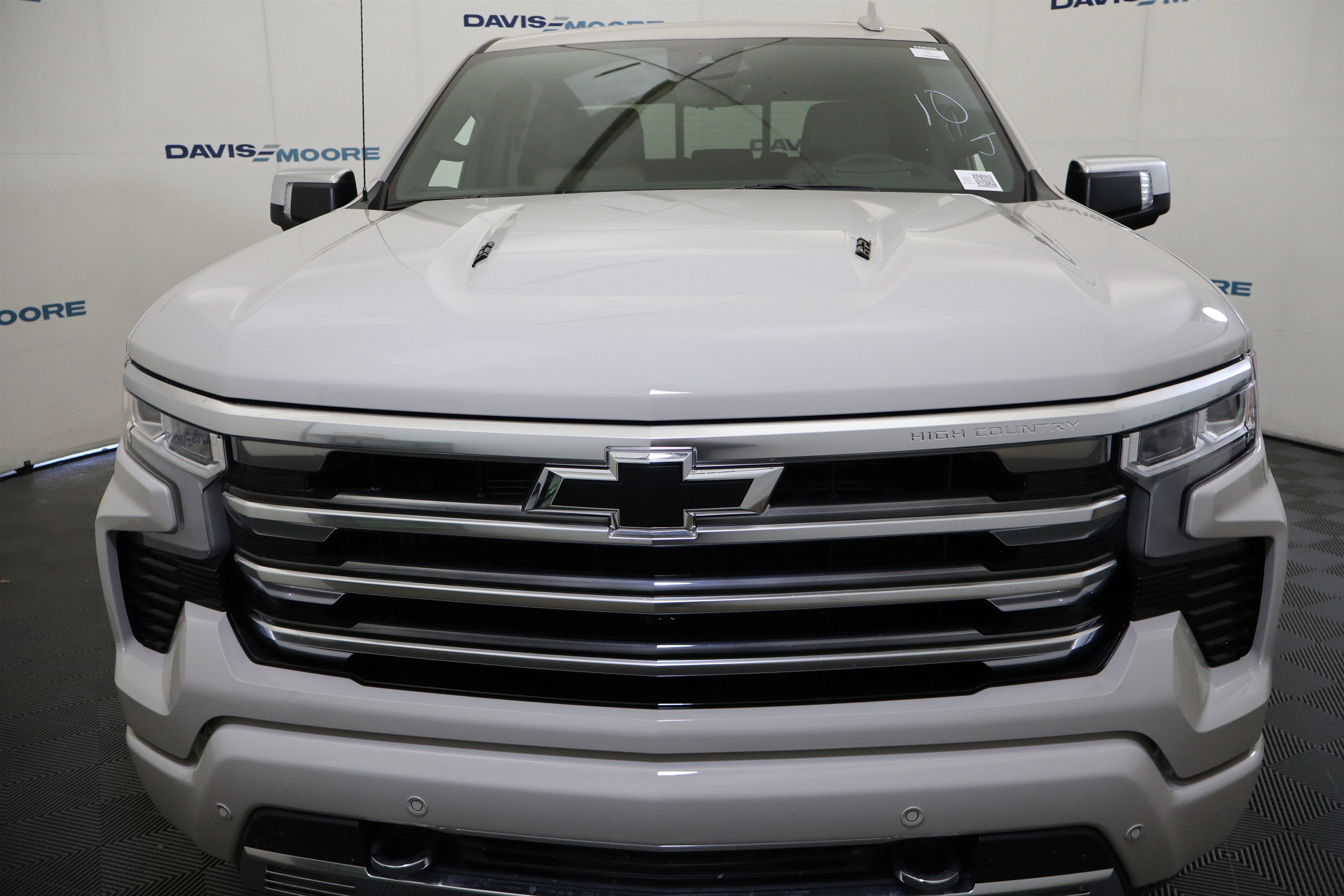 2026 Chevrolet Silverado 1500 High Country Crew Cab 4WD