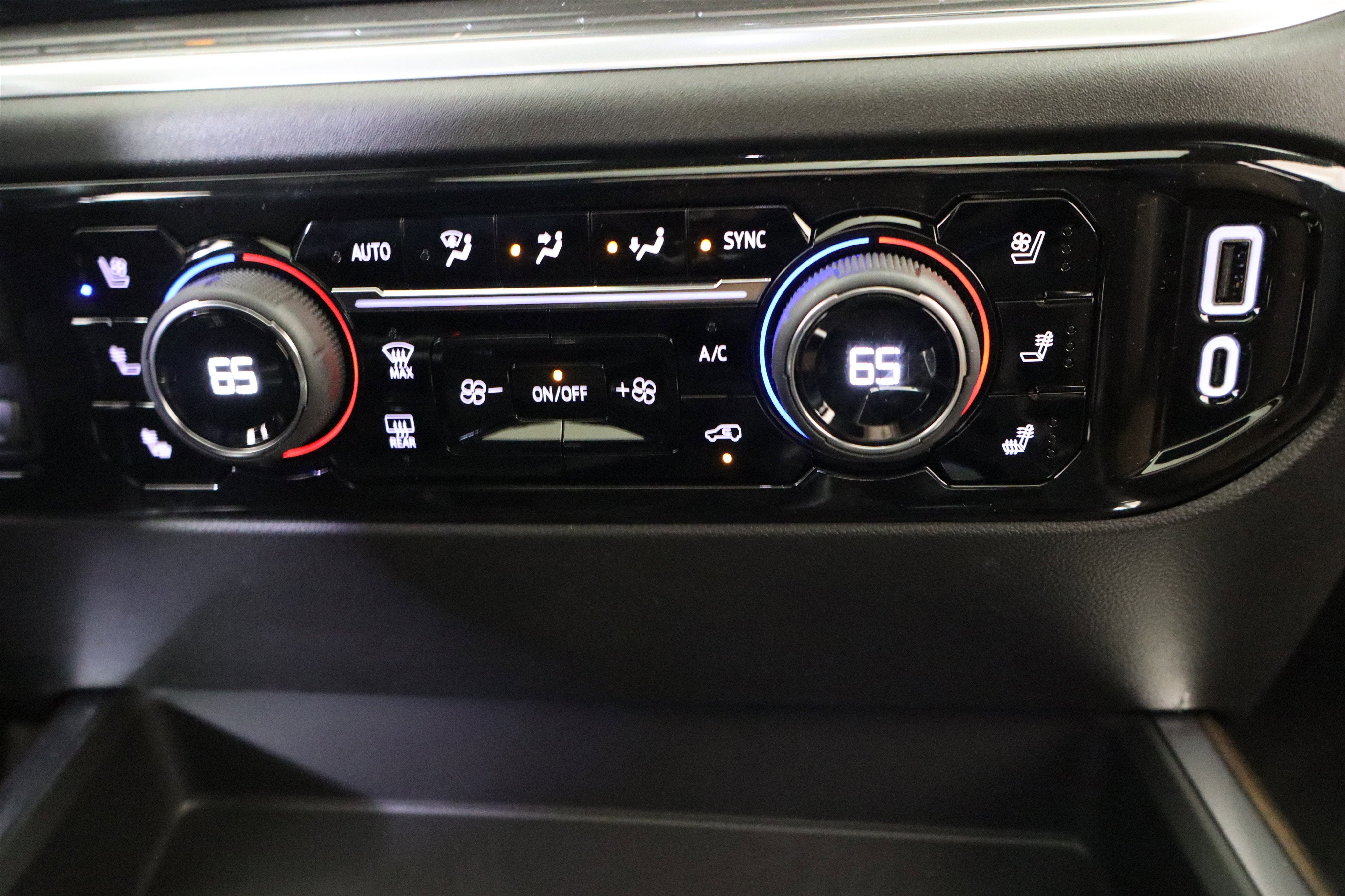 2026 Chevrolet Silverado 1500 High Country Crew Cab 4WD