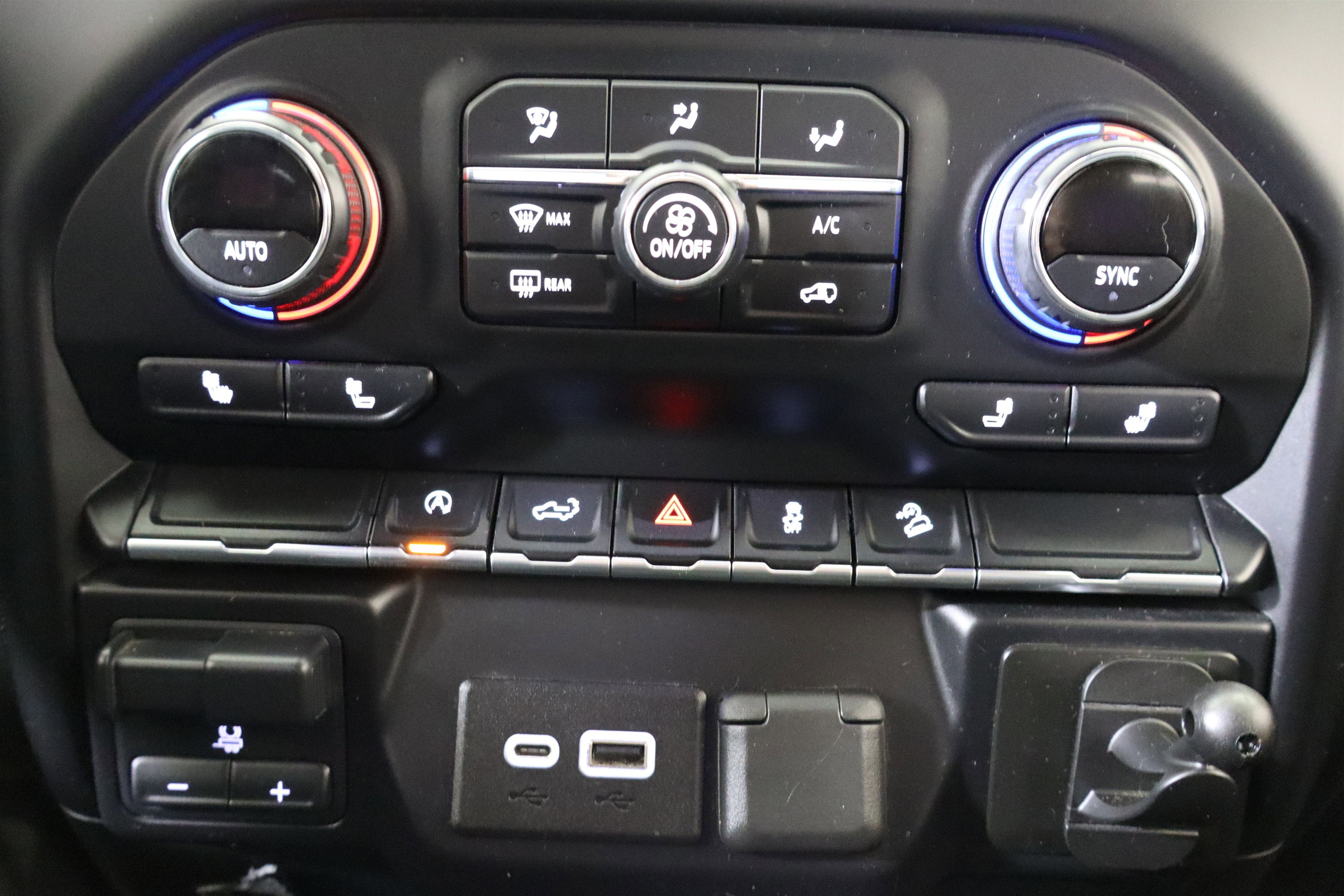 2020 Chevrolet Silverado 1500 RST Crew Cab 4WD