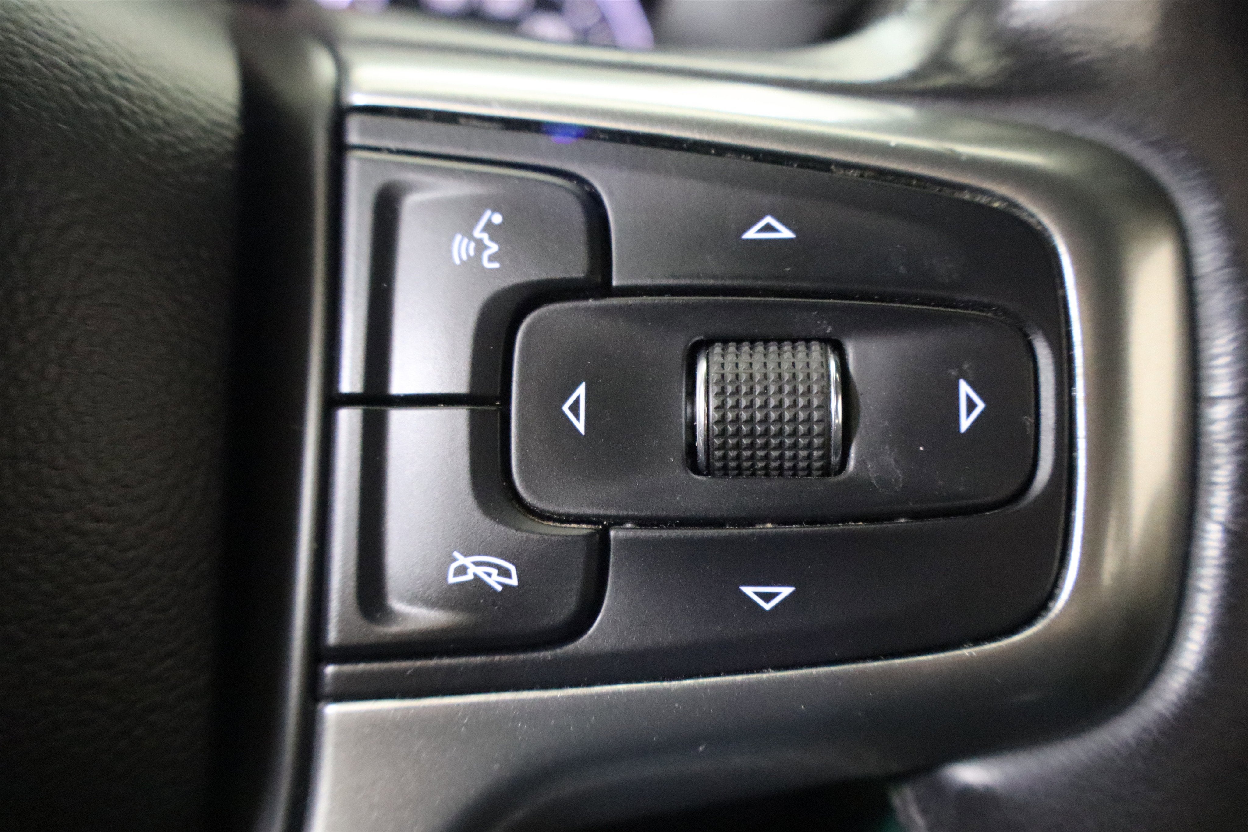 2020 Chevrolet Silverado 1500 RST Crew Cab 4WD