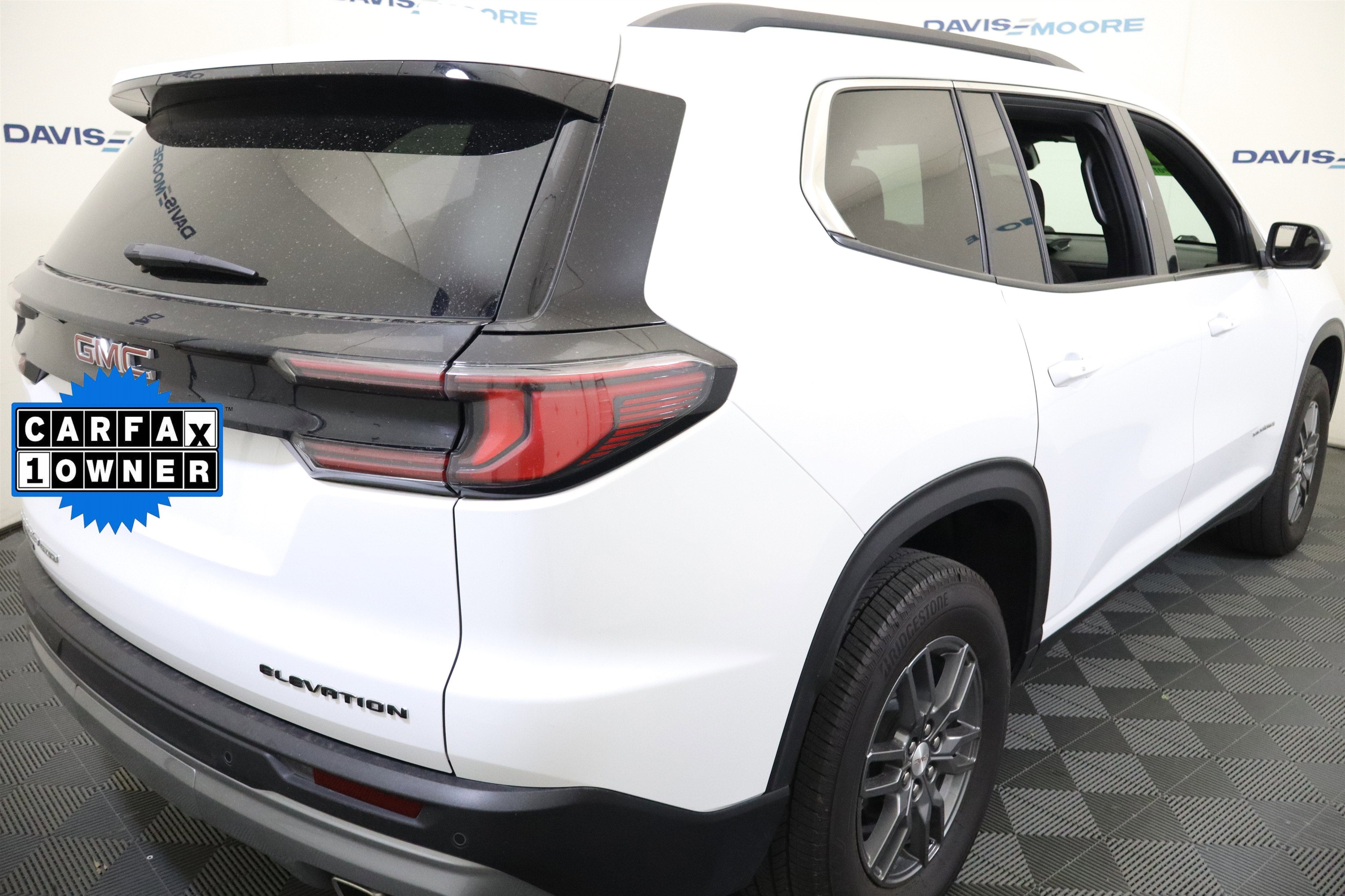 2025 GMC Acadia AWD Elevation