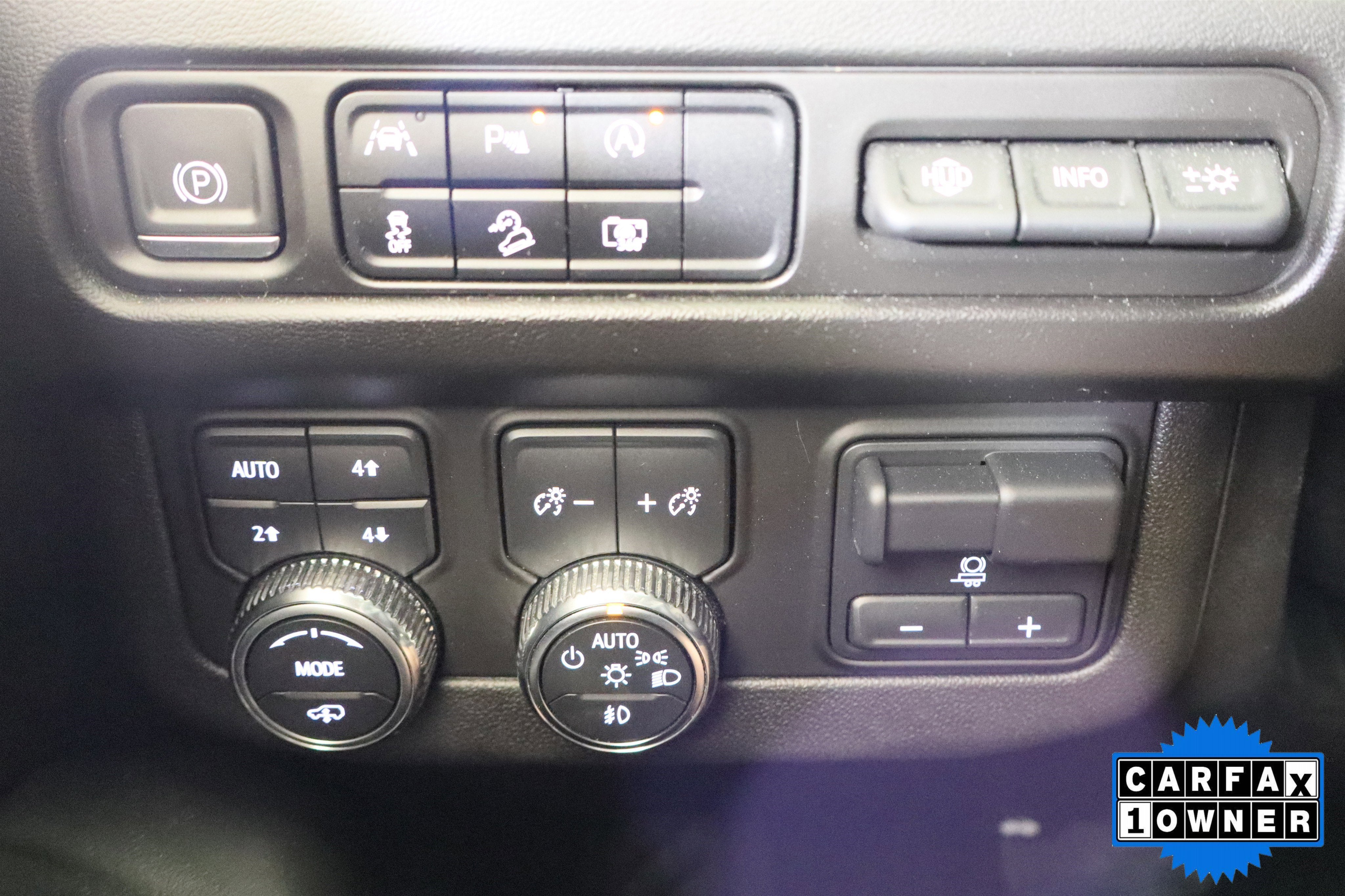 2023 GMC Yukon XL AT4 4WD