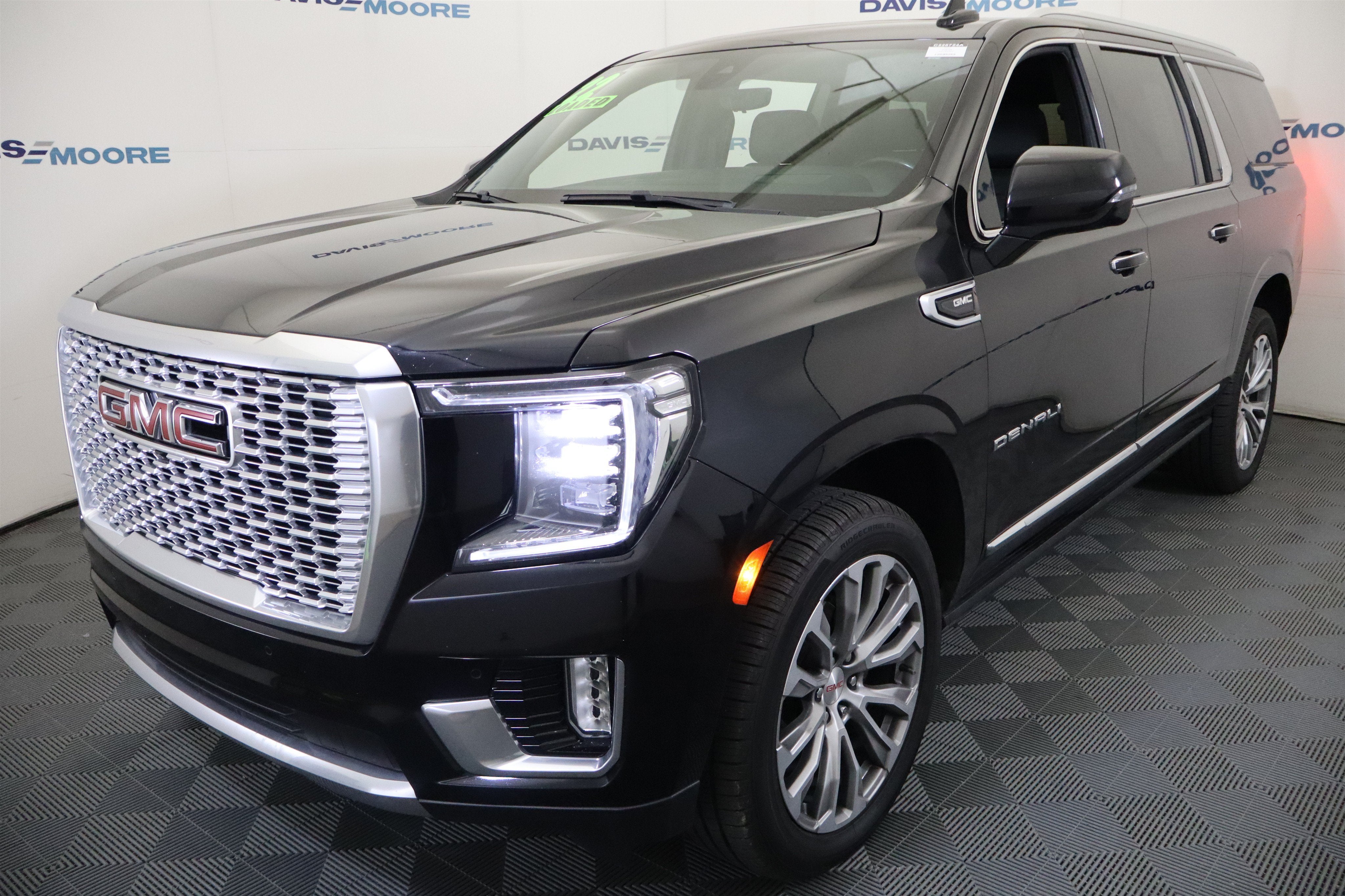2022 GMC Yukon XL Denali 4WD