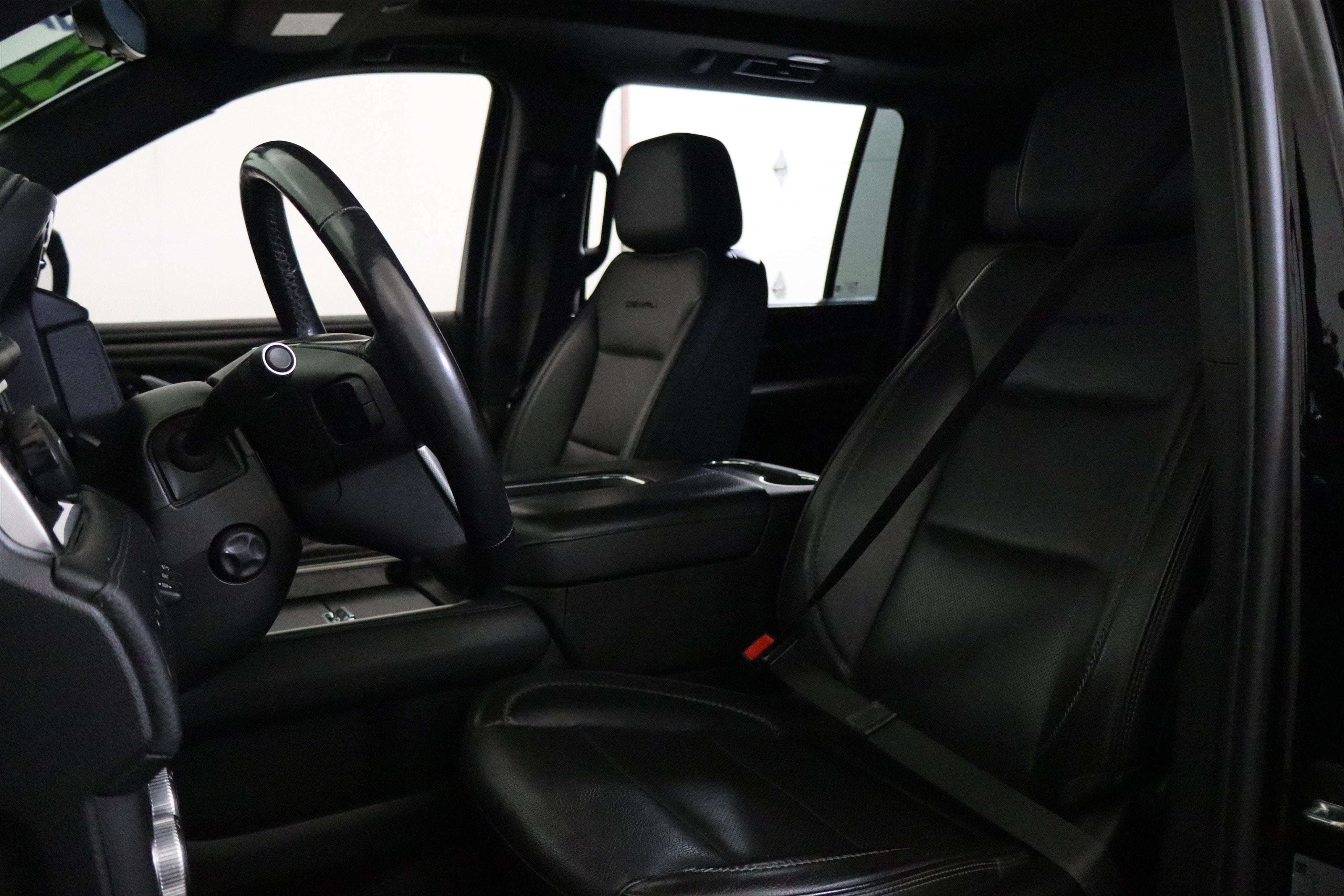 2022 GMC Yukon XL Denali 4WD