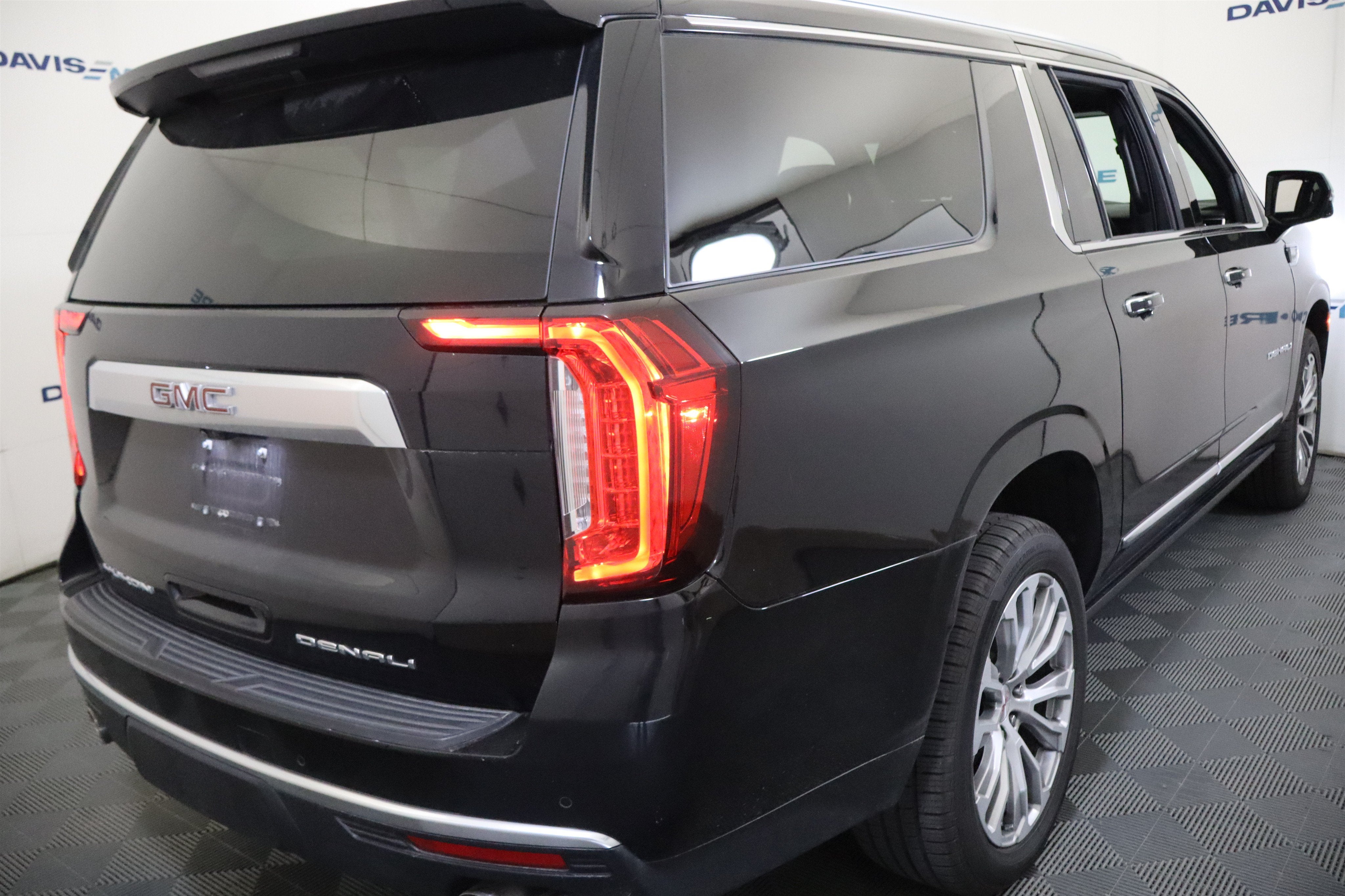2022 GMC Yukon XL Denali 4WD