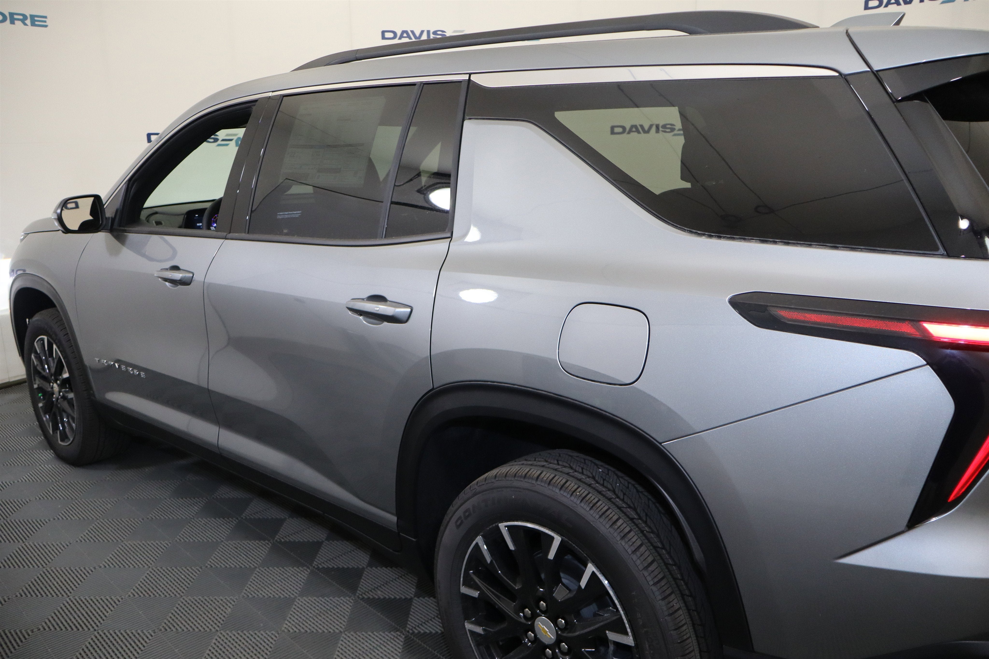 2026 Chevrolet Traverse FWD LT