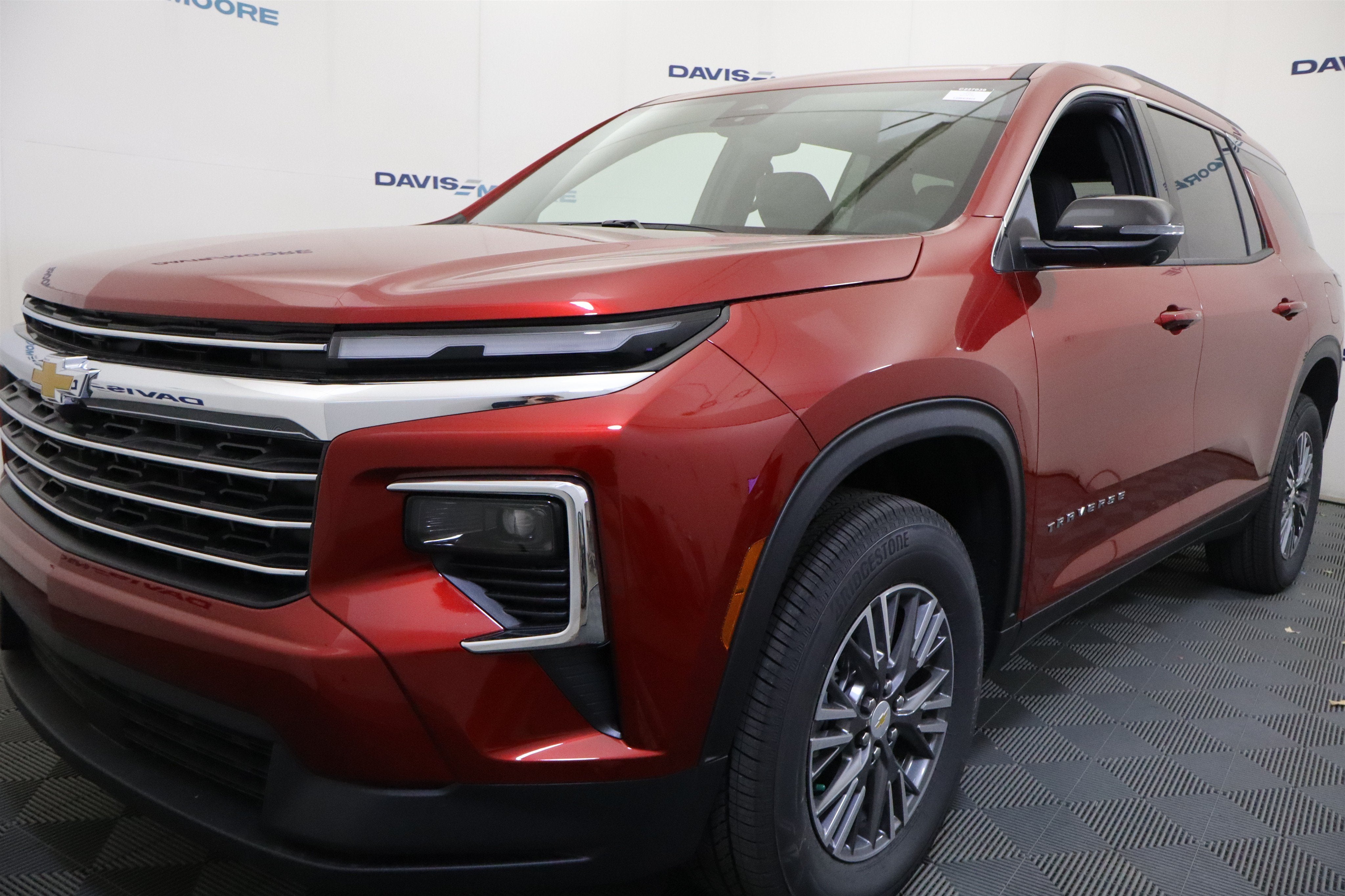 2027 Chevrolet Traverse FWD LT