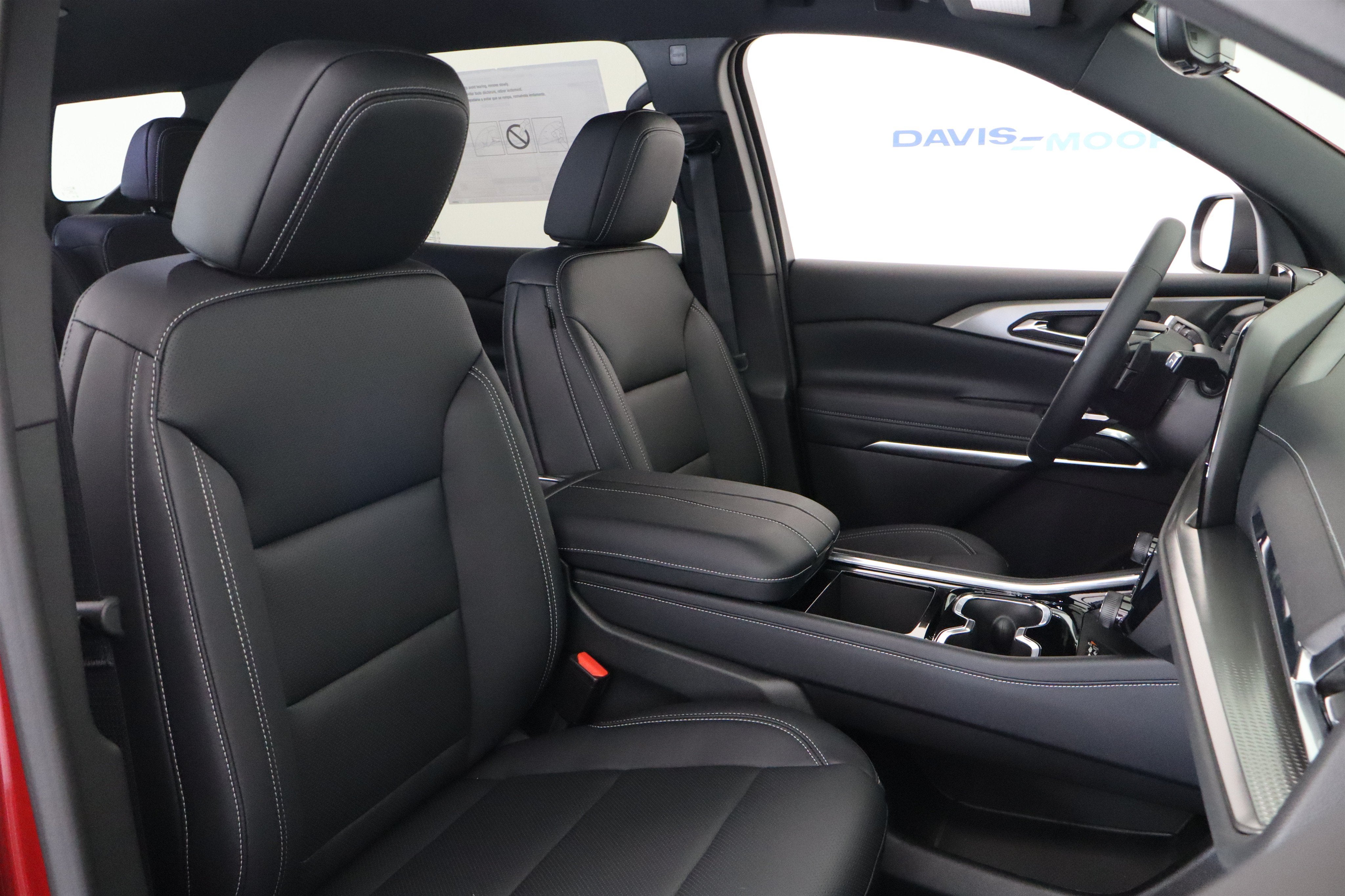 2027 Chevrolet Traverse FWD LT