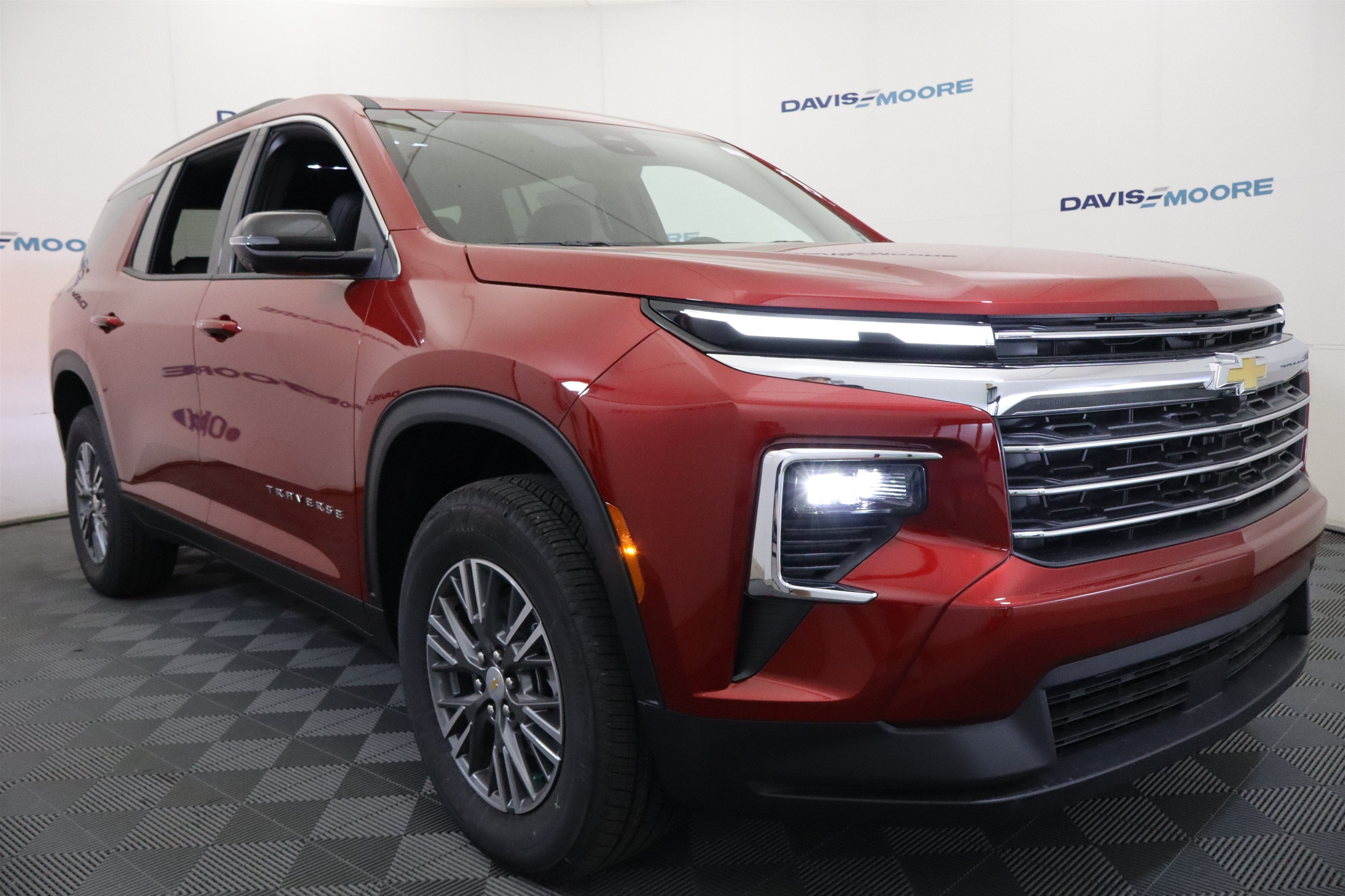 2027 Chevrolet Traverse FWD LT