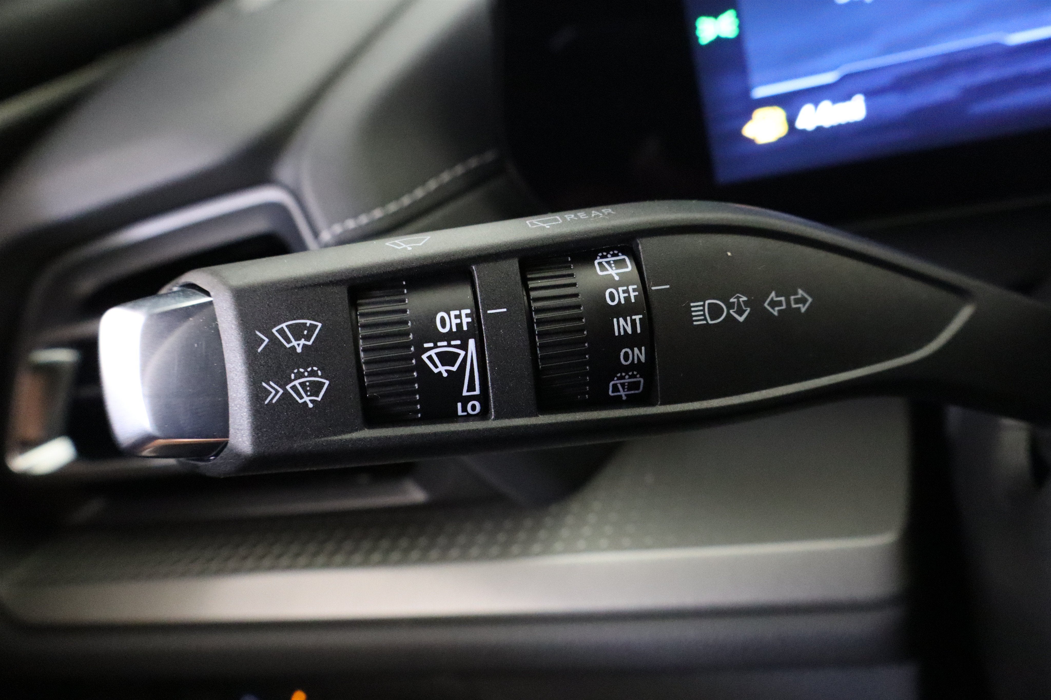 2027 Chevrolet Traverse FWD LT