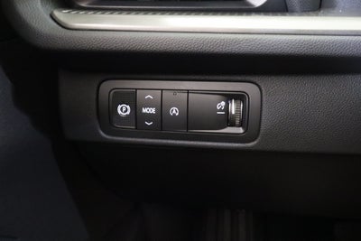 2027 Chevrolet Traverse FWD LT