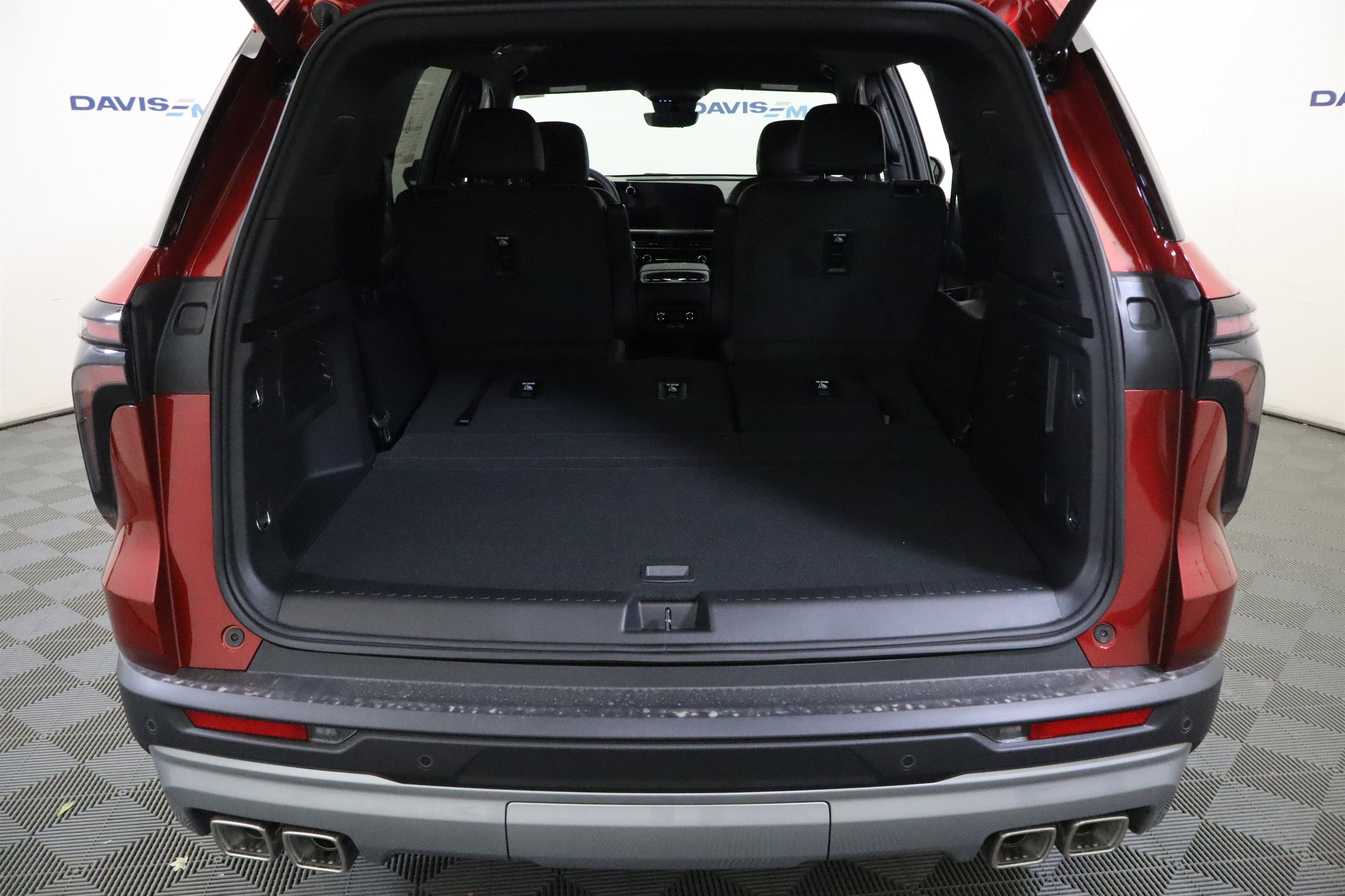 2027 Chevrolet Traverse FWD LT