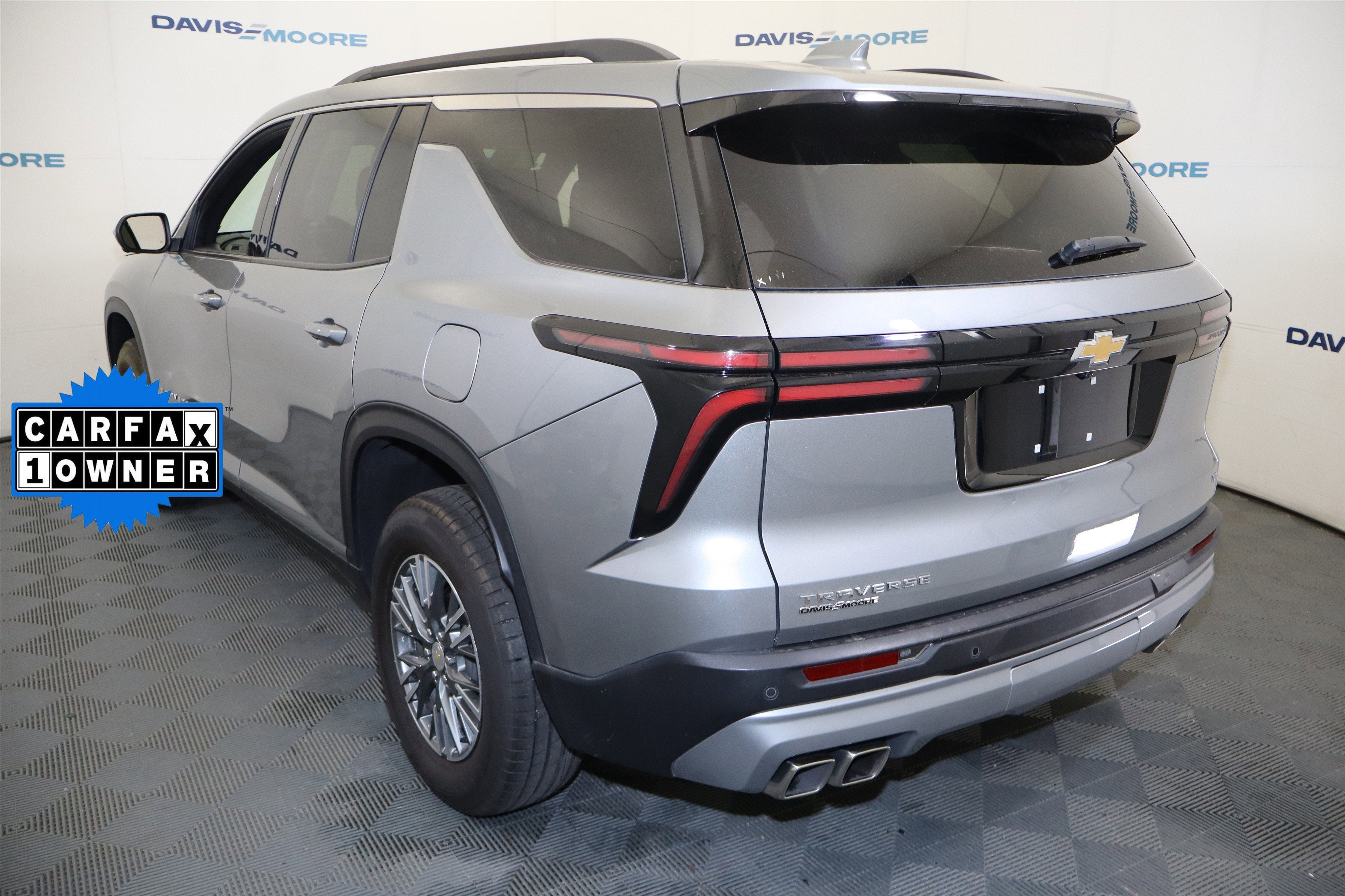 2024 Chevrolet Traverse FWD LT