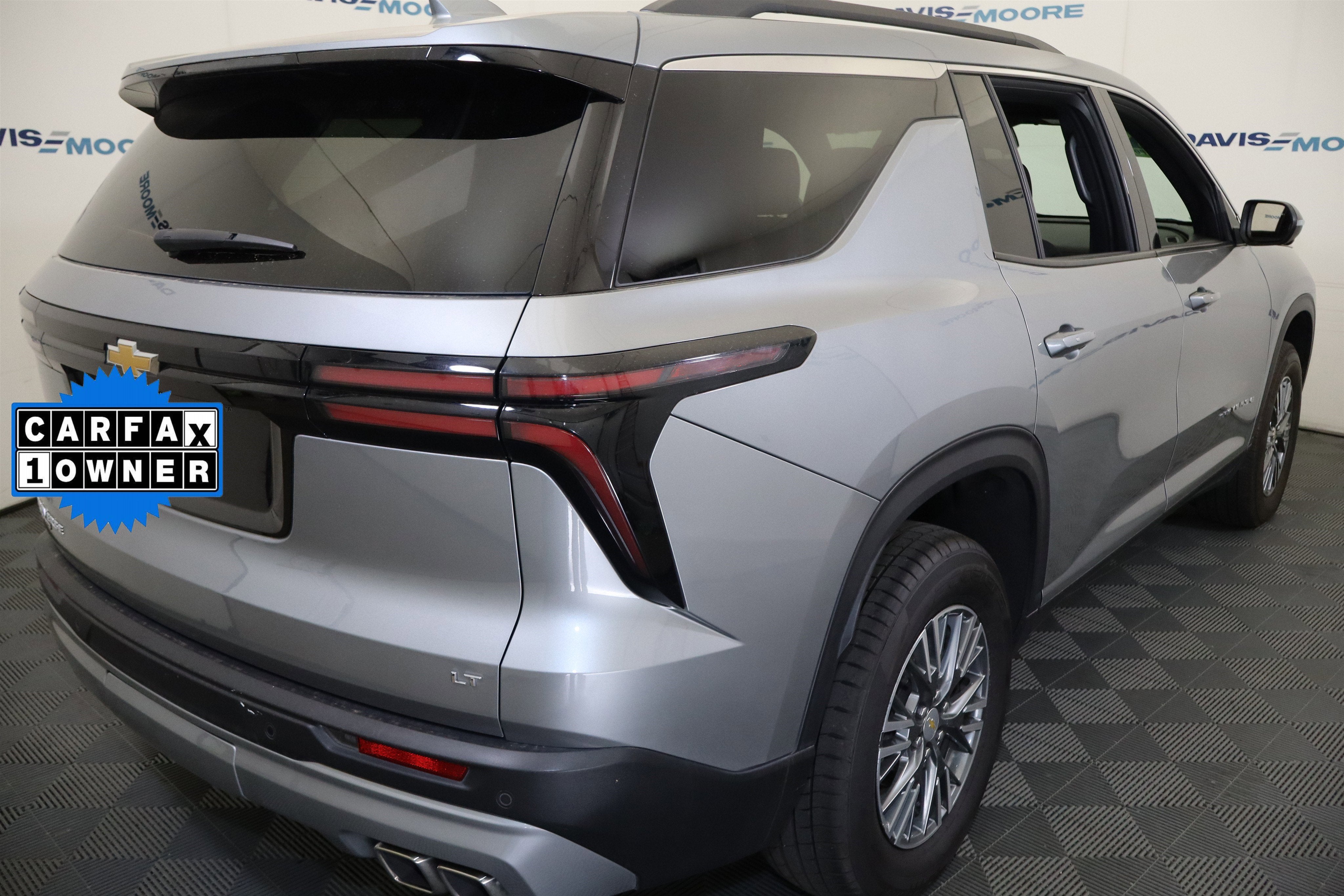 2024 Chevrolet Traverse FWD LT