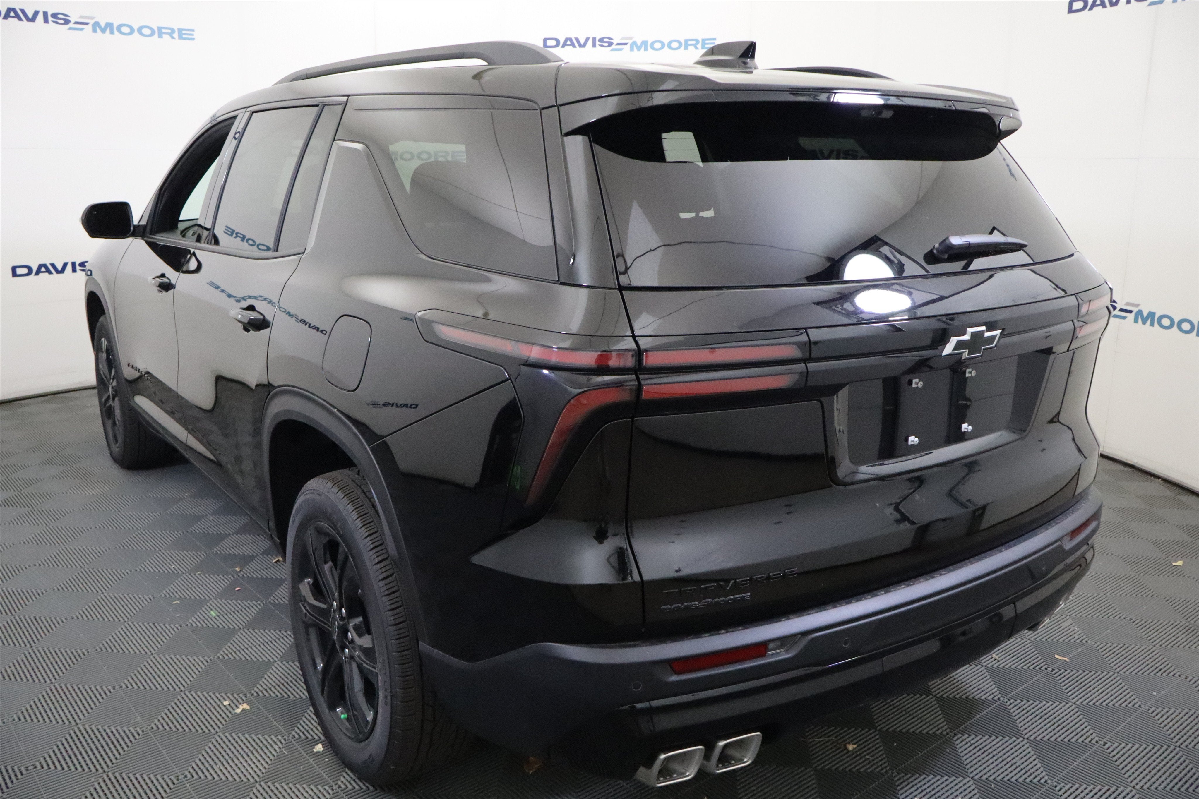 2027 Chevrolet Traverse FWD LT