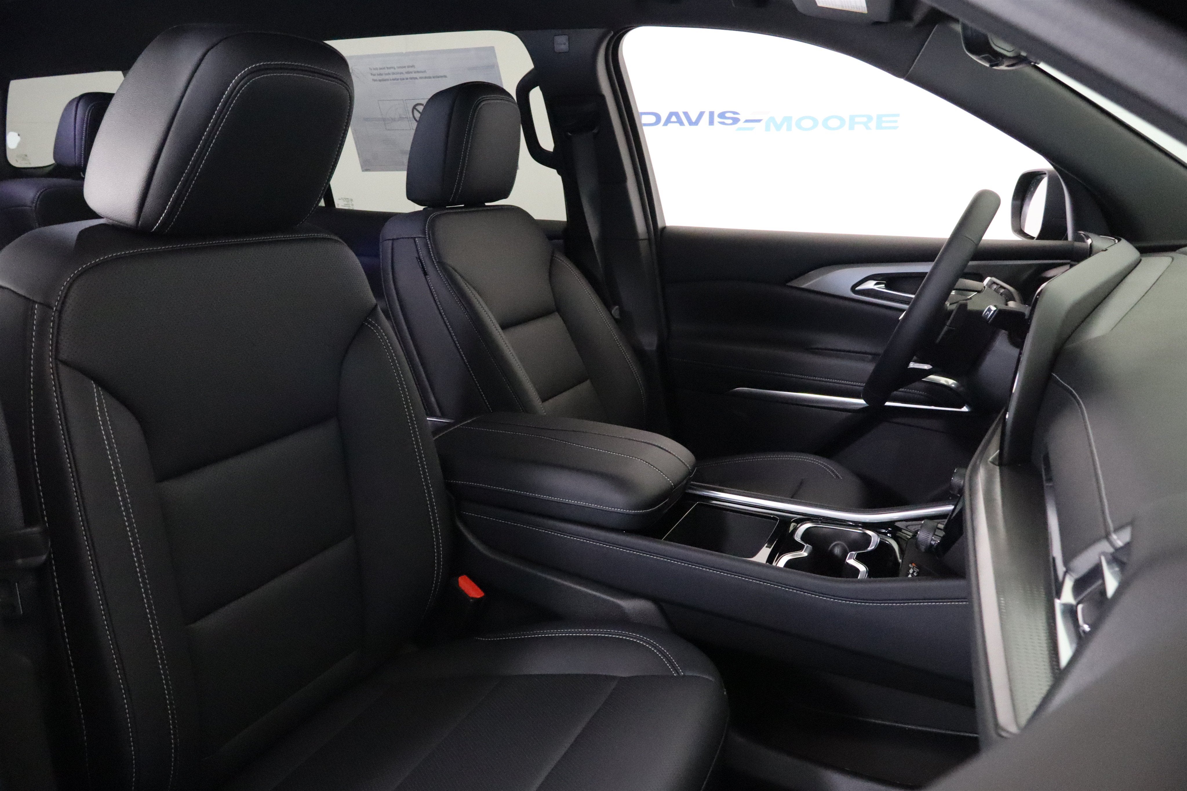 2027 Chevrolet Traverse FWD LT