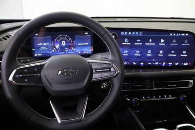 2027 Chevrolet Traverse FWD LT