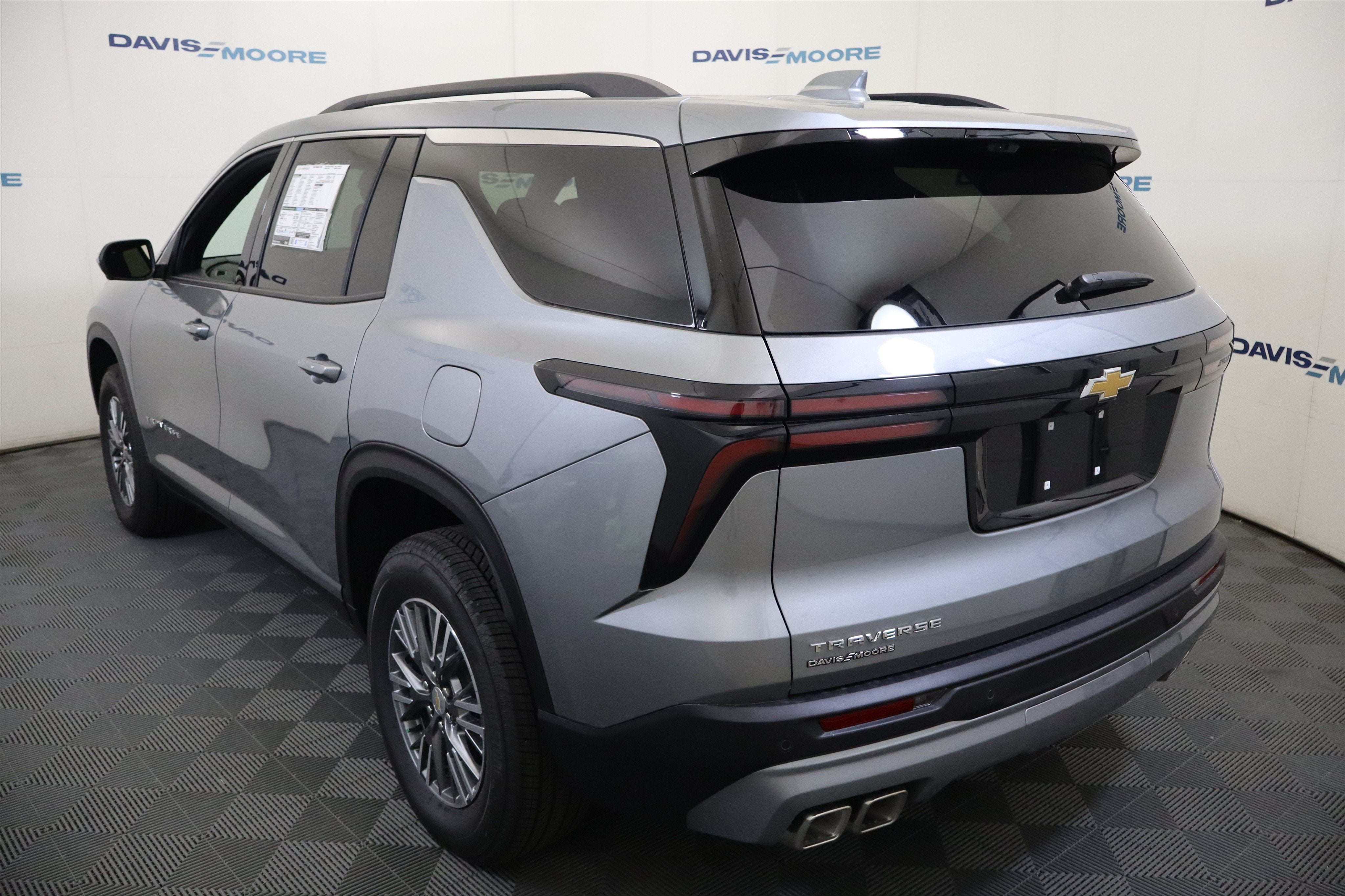 2026 Chevrolet Traverse FWD LT