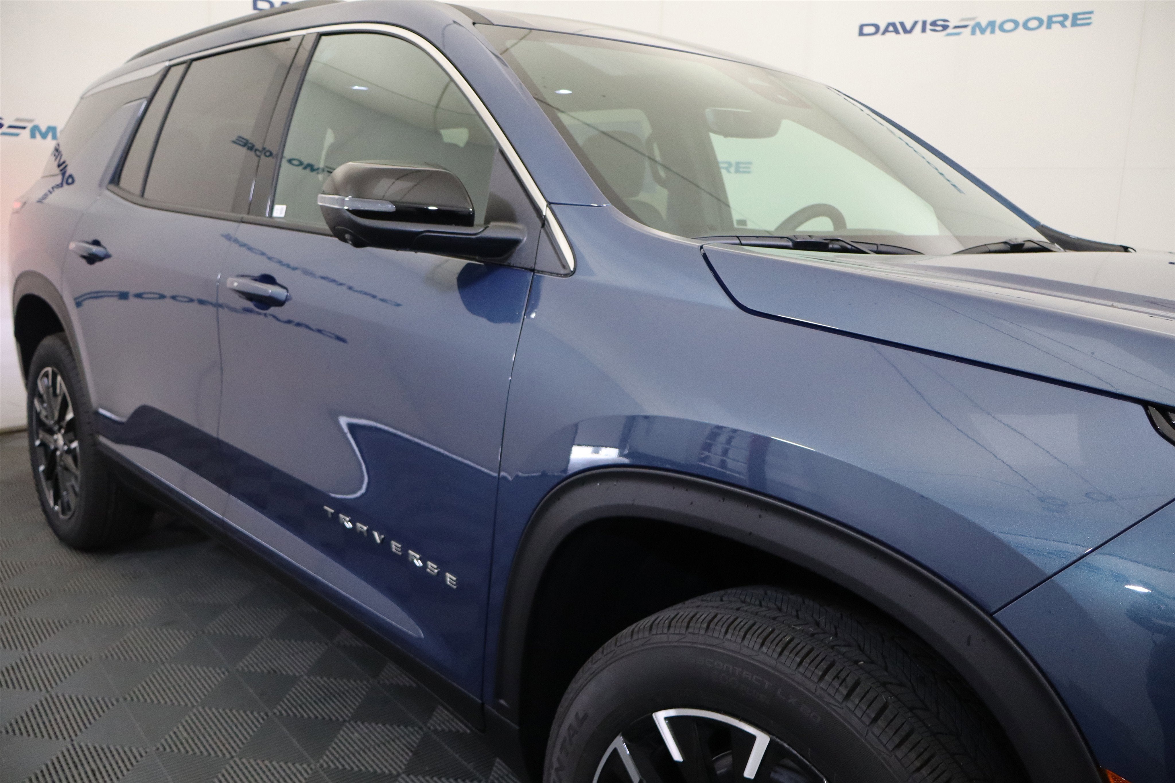 2026 Chevrolet Traverse FWD LT