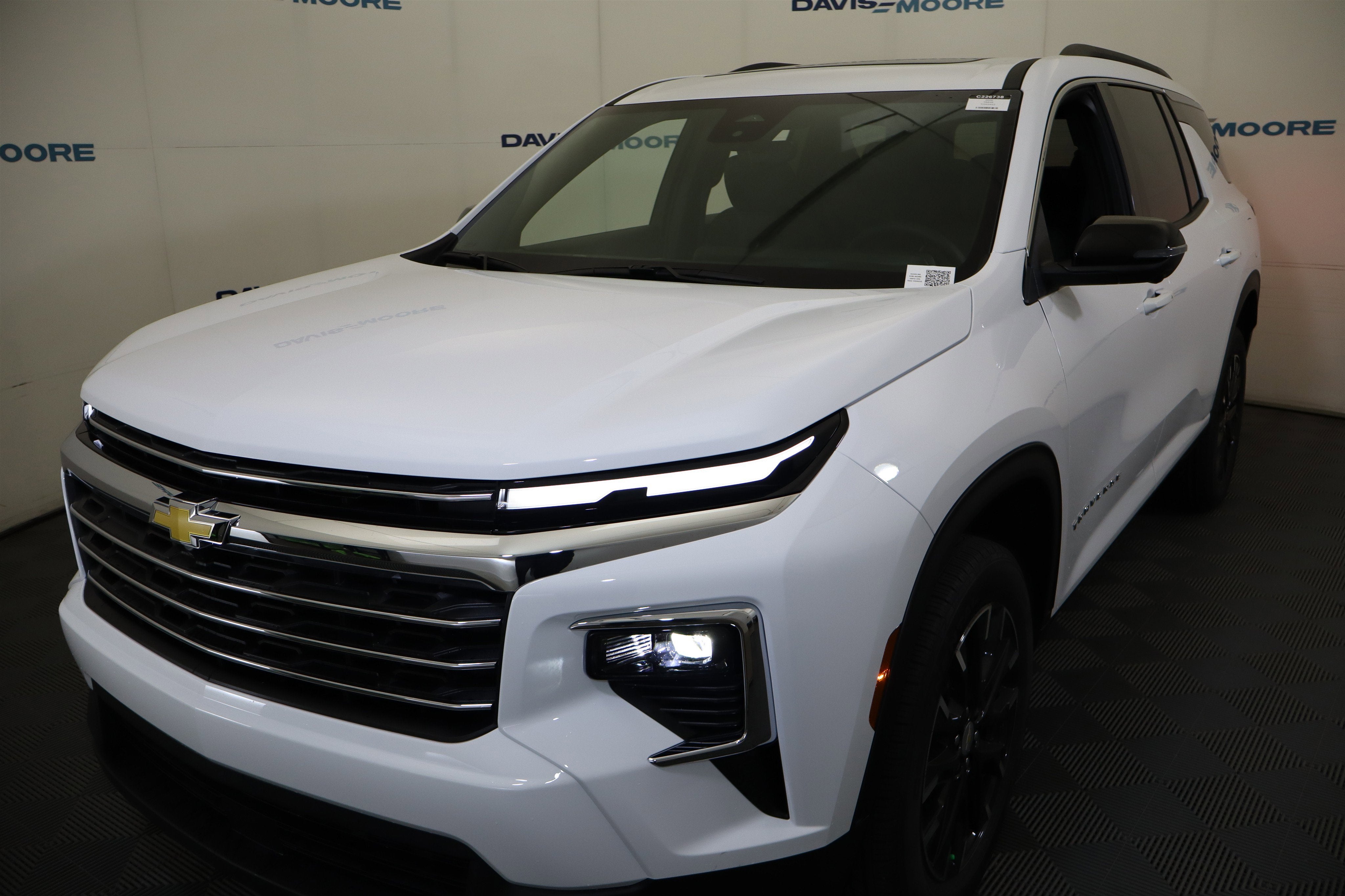 2026 Chevrolet Traverse FWD LT
