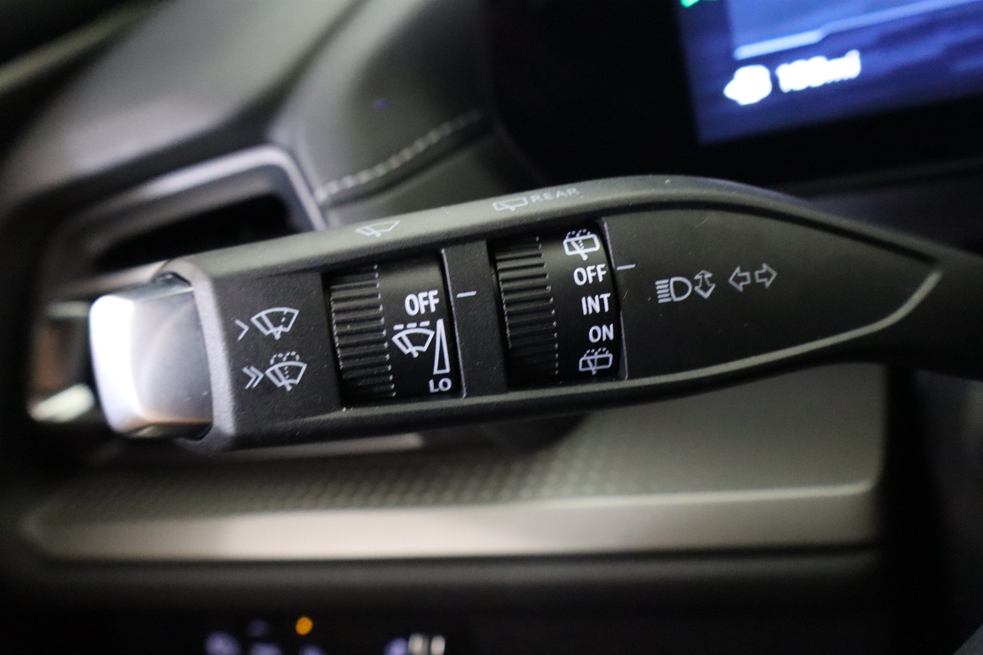 2027 Chevrolet Traverse FWD LT