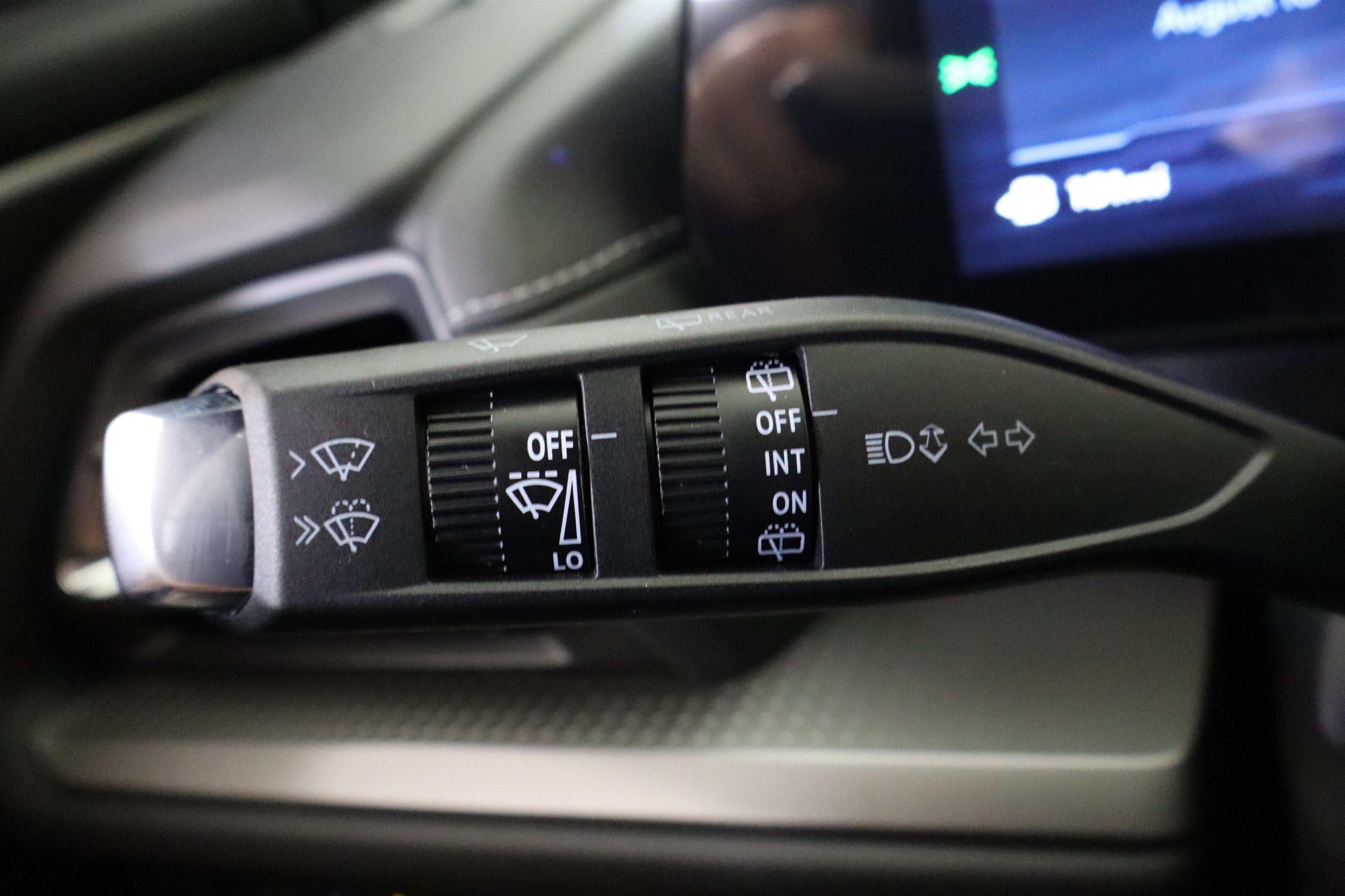 2027 Chevrolet Traverse FWD LT