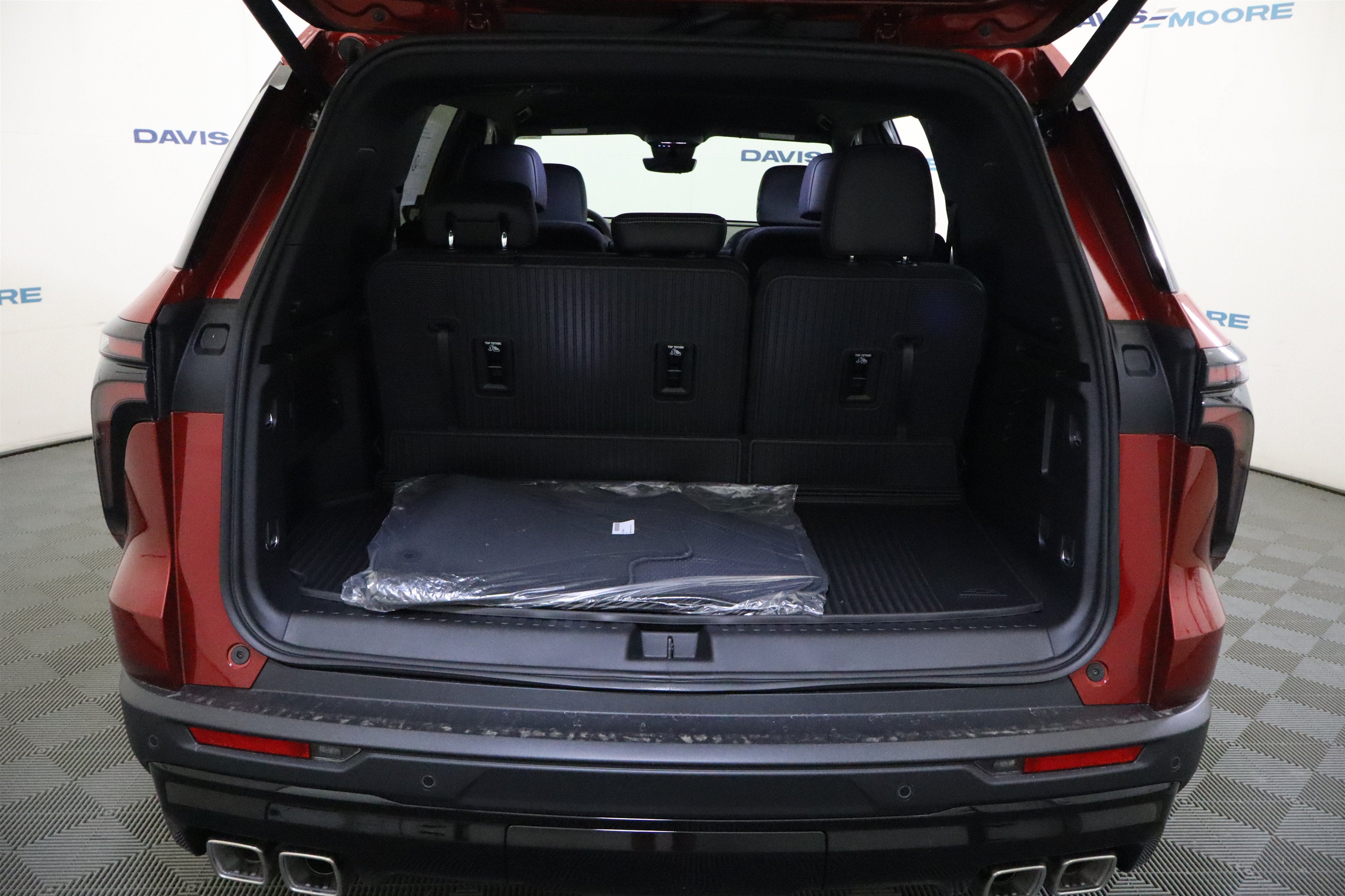2027 Chevrolet Traverse FWD LT