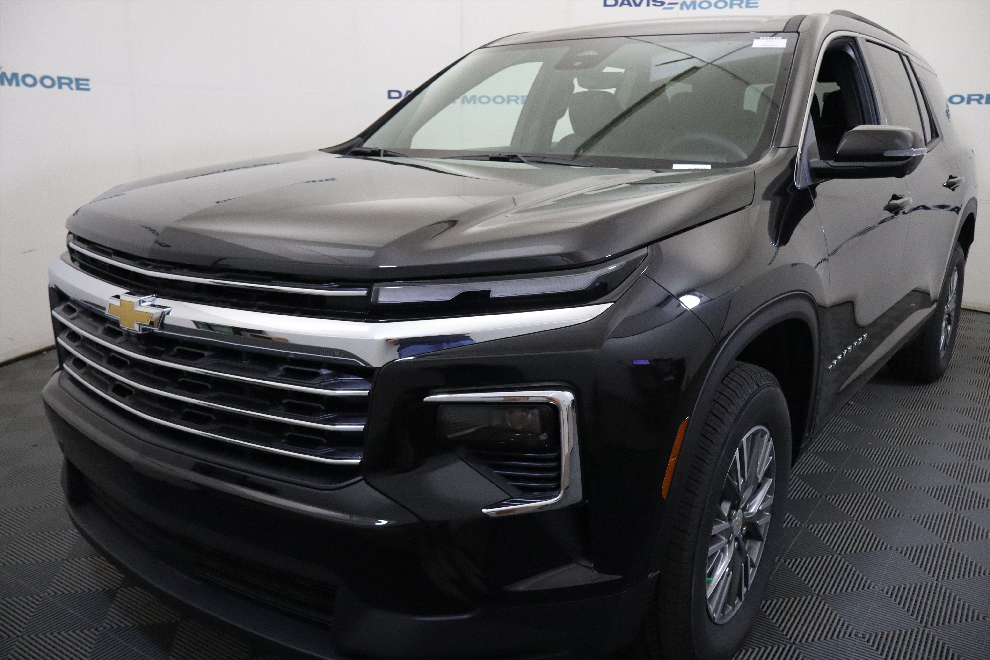 2027 Chevrolet Traverse FWD LT