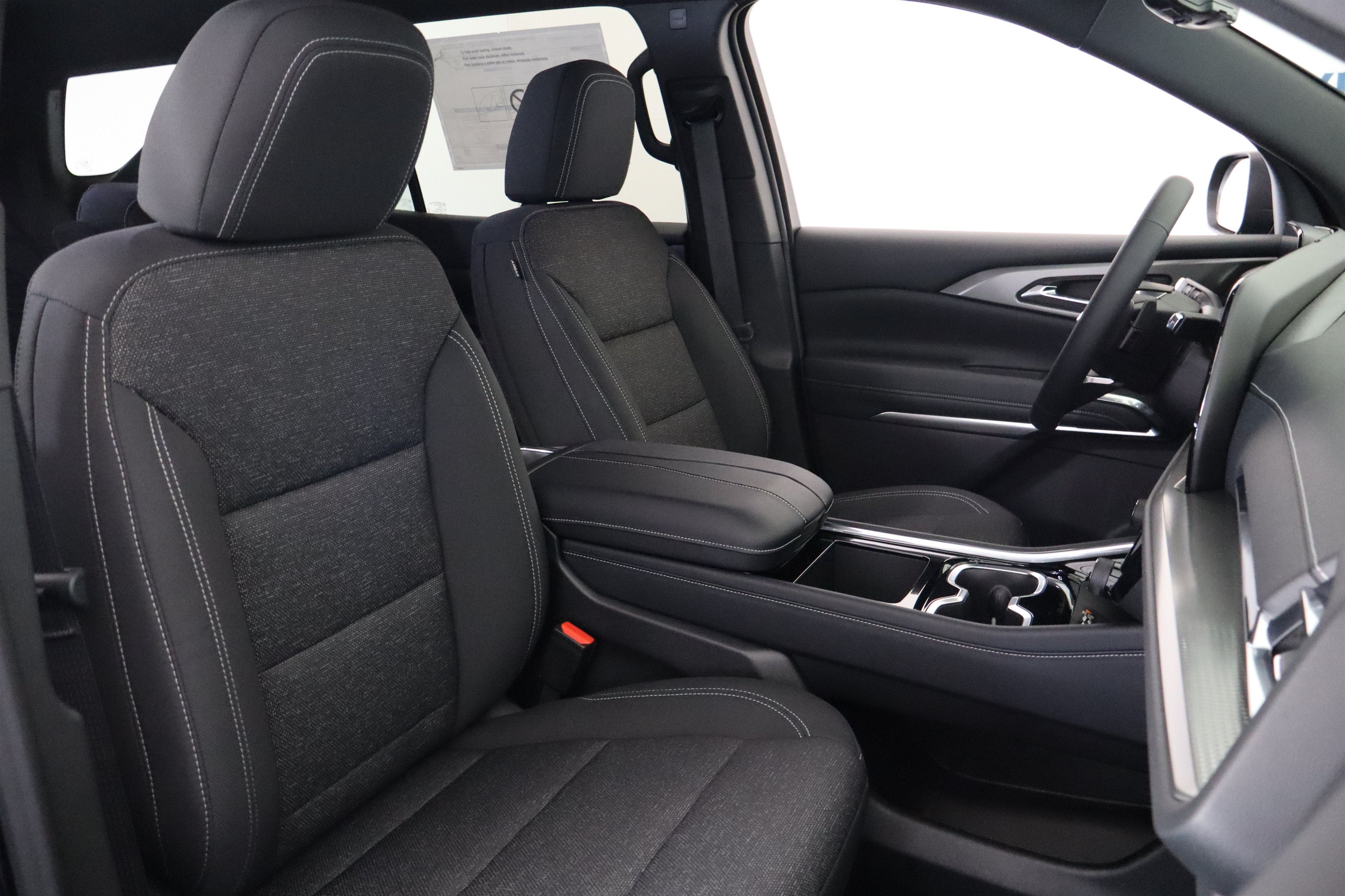 2027 Chevrolet Traverse FWD LT