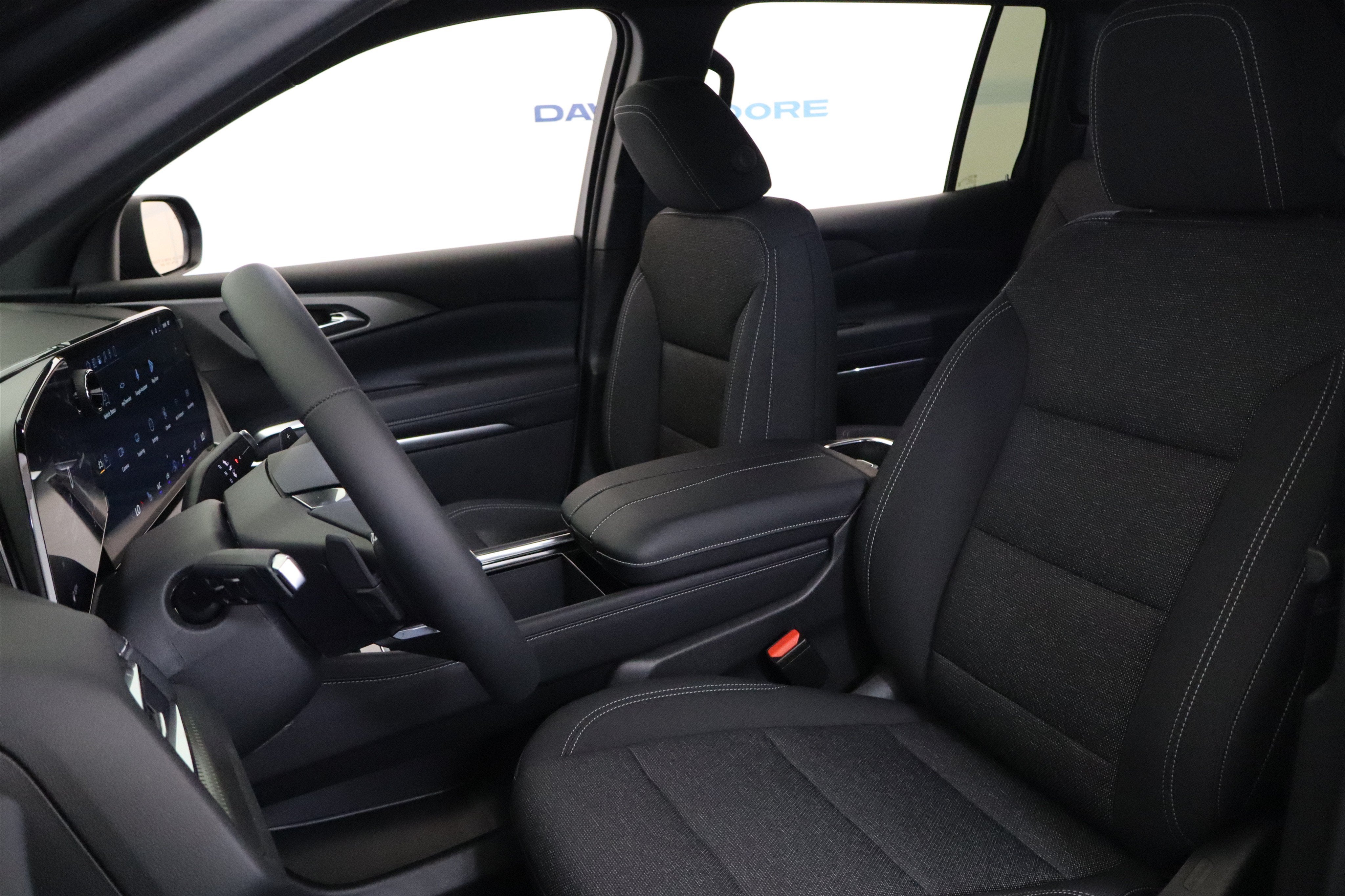 2027 Chevrolet Traverse FWD LT