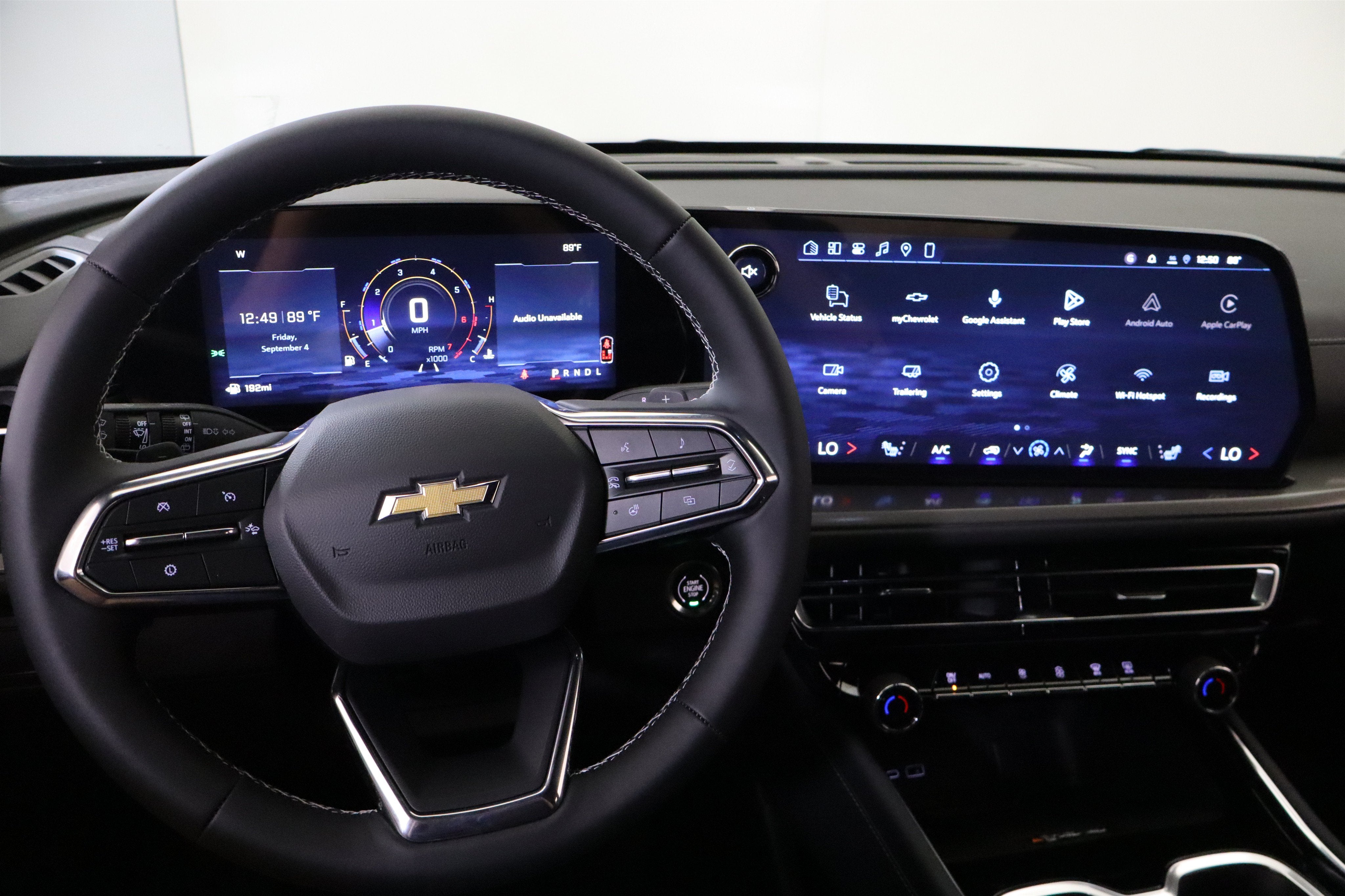 2027 Chevrolet Traverse FWD LT